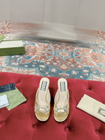 UA WOMEN'S HORSEBIT MID-HEEL SLIDE SANDAL