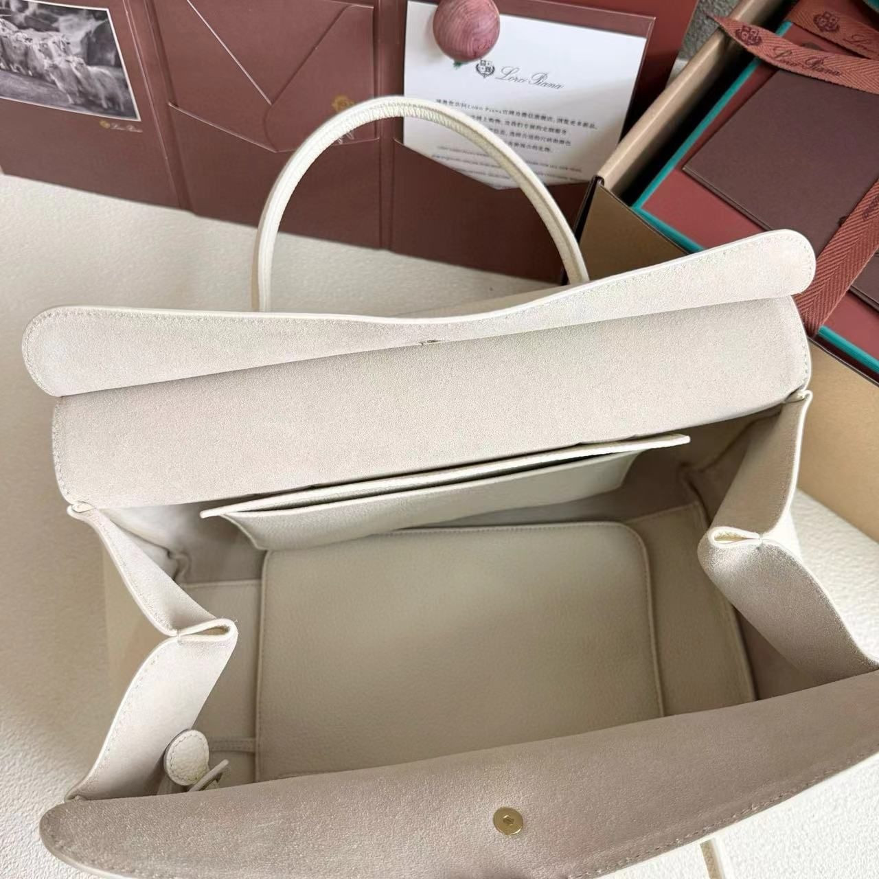 L**o p*ana loom bag l32 grained calfskin 33 x 23 x 18 cm