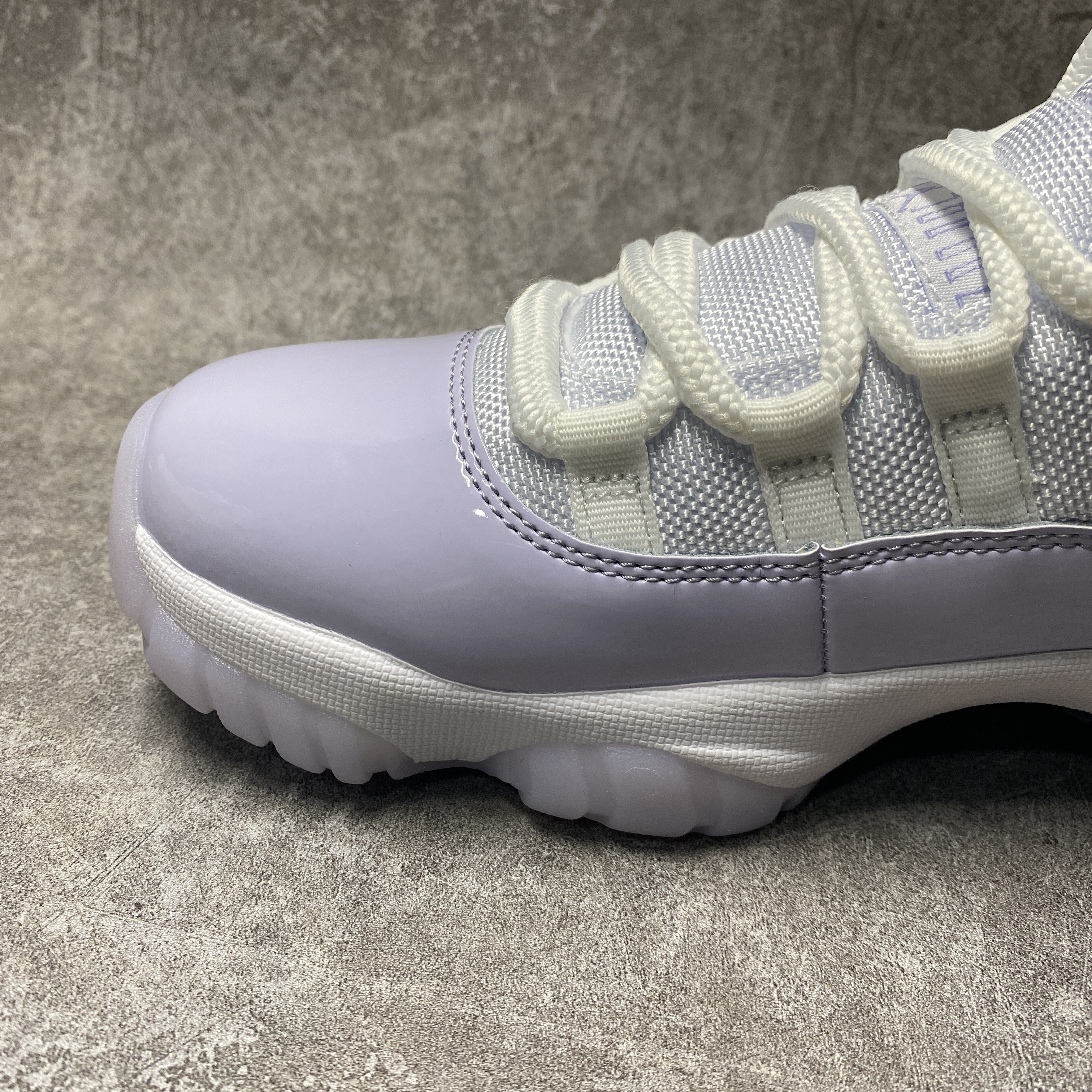 Air Jordan 11 Low Pure Violet