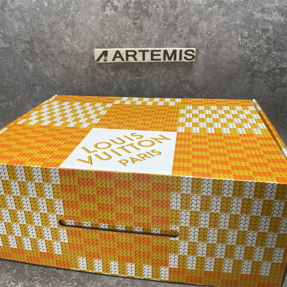 UA LV Trainer Sneaker