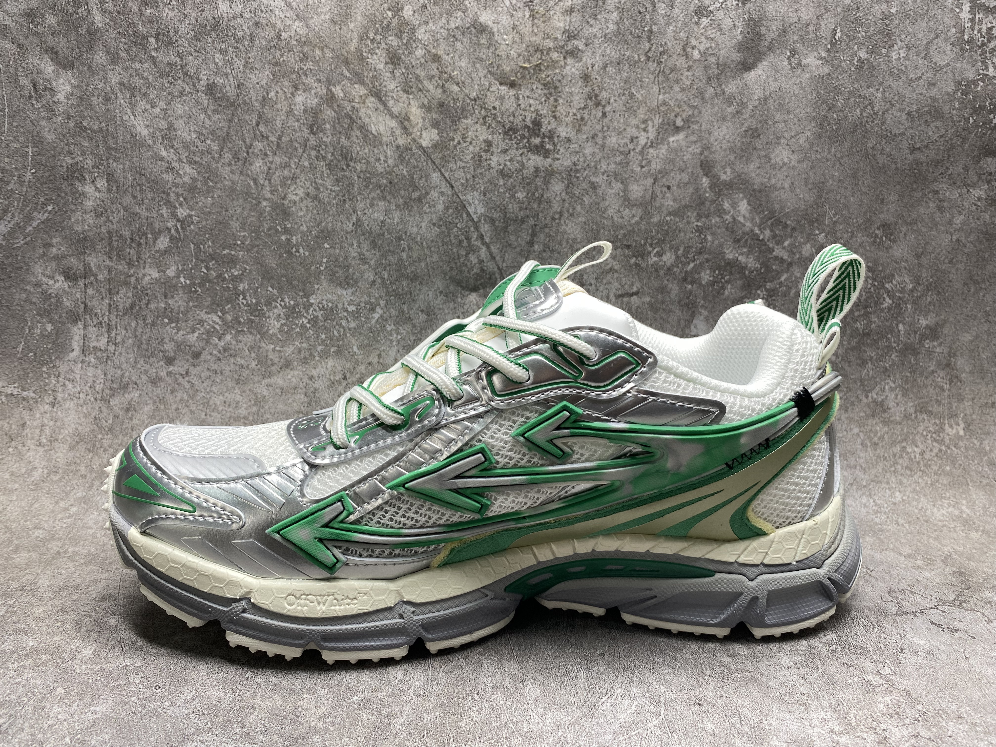 UA Off-White "BE RIGHT BACK"