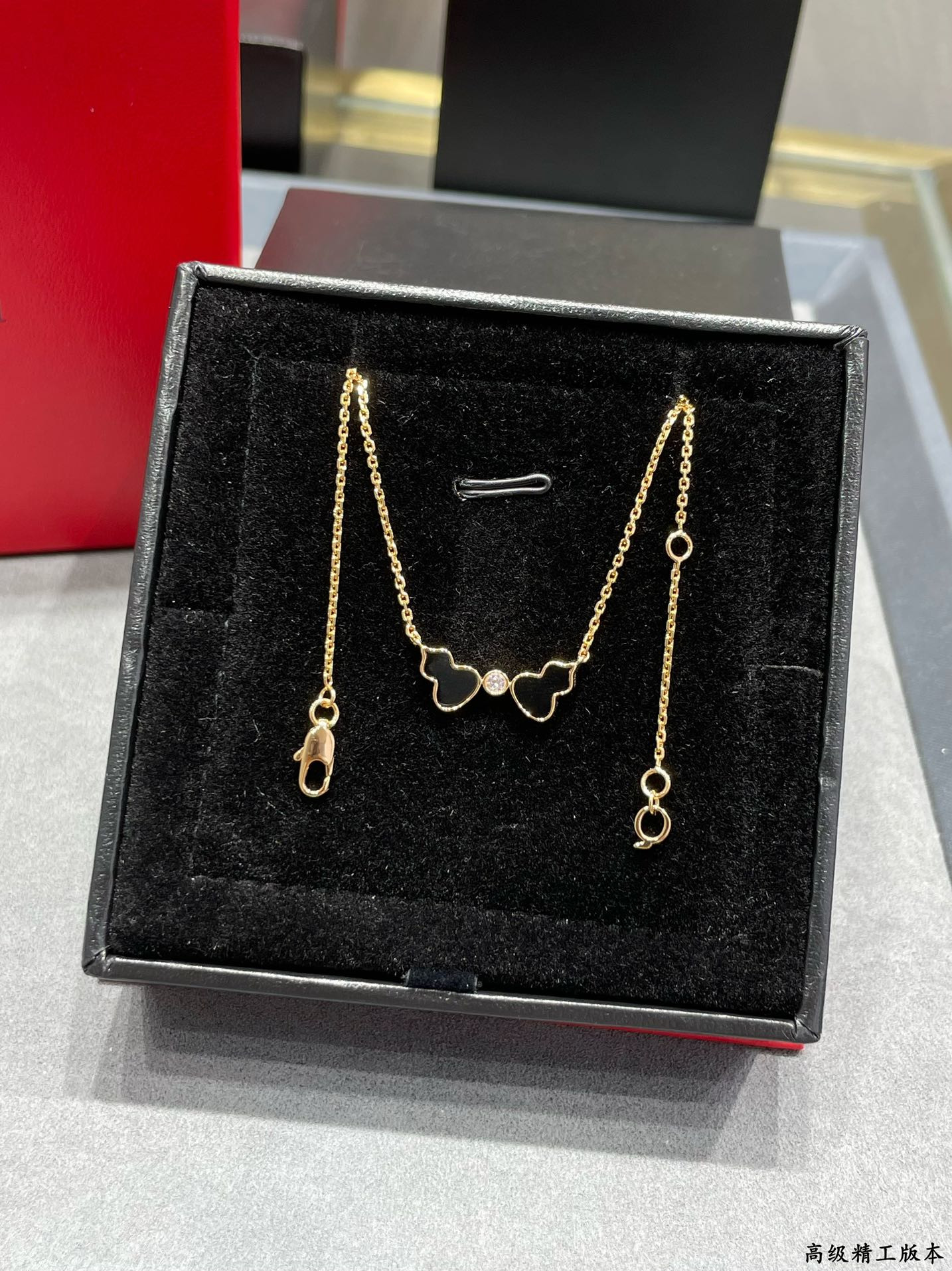 Qeelin Wulu Double Gourd Necklace