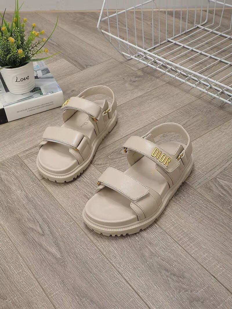 ua D*or D*oract sandal