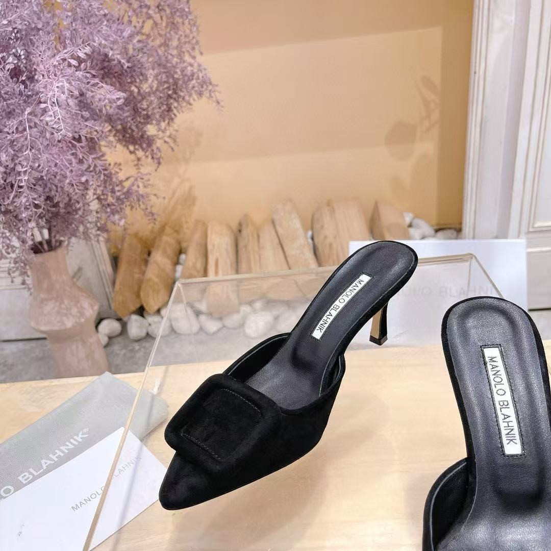 UA Manolo Blahnik Mules 7.5cm