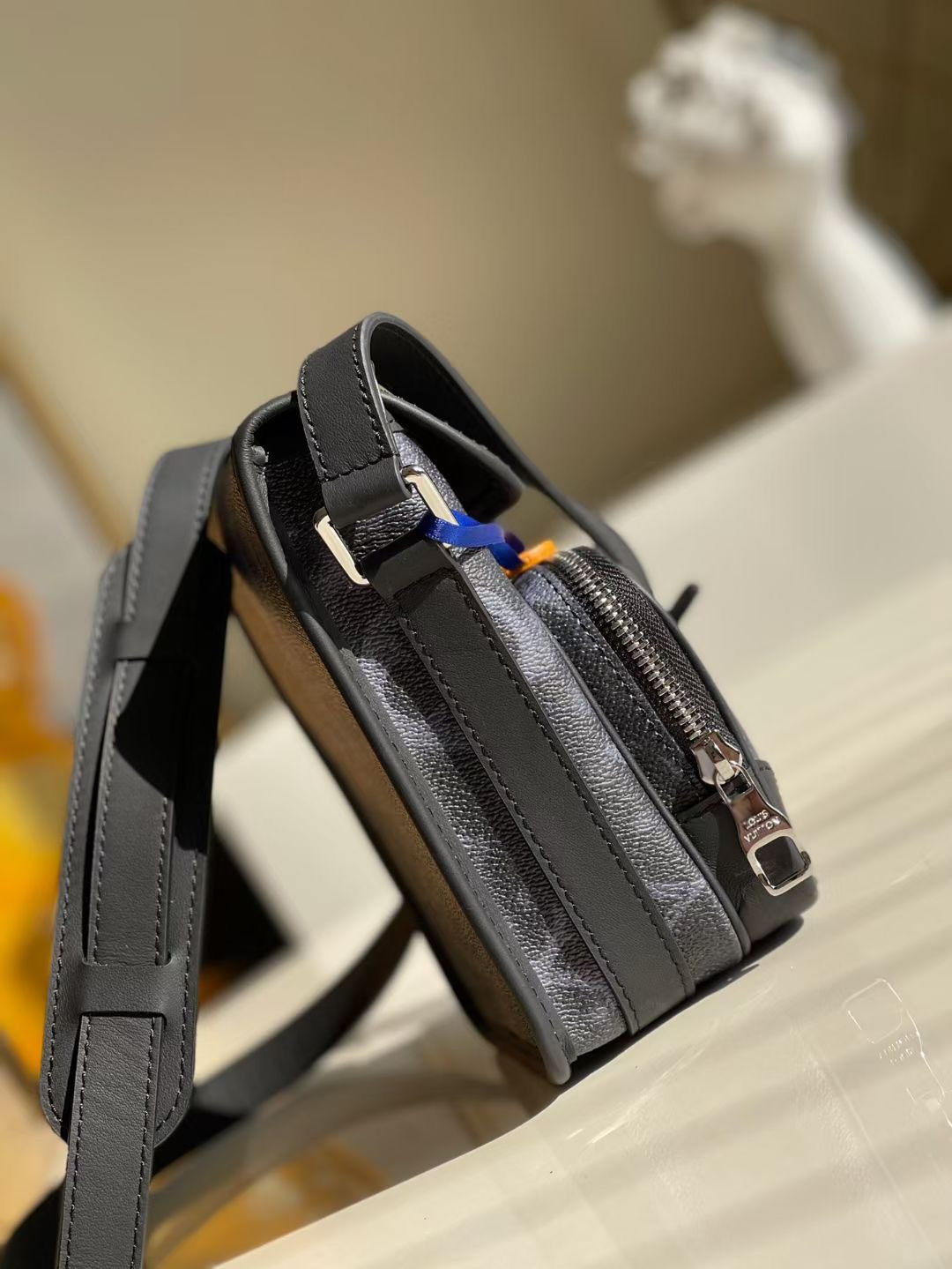 NANO AMAZON MESSENGER M45650