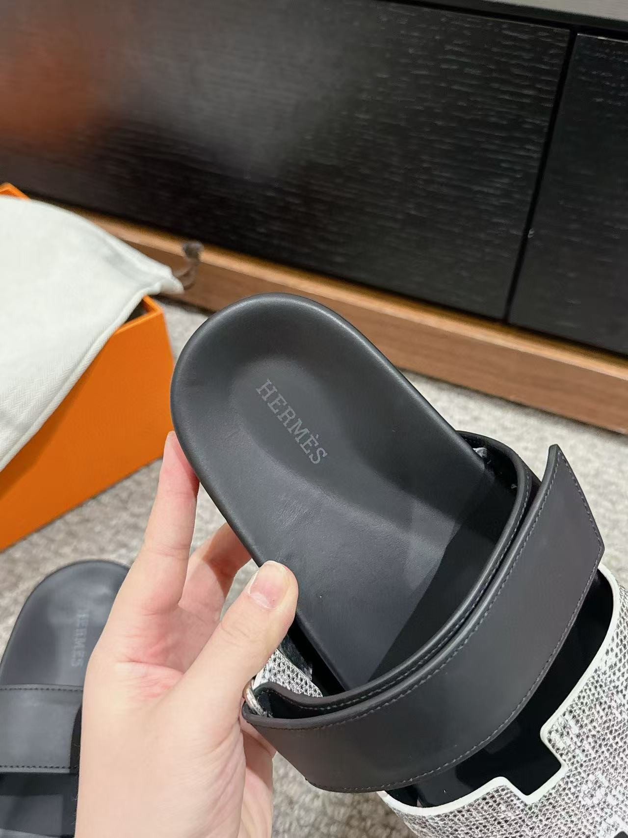 UA Hermès Chypre Sandal