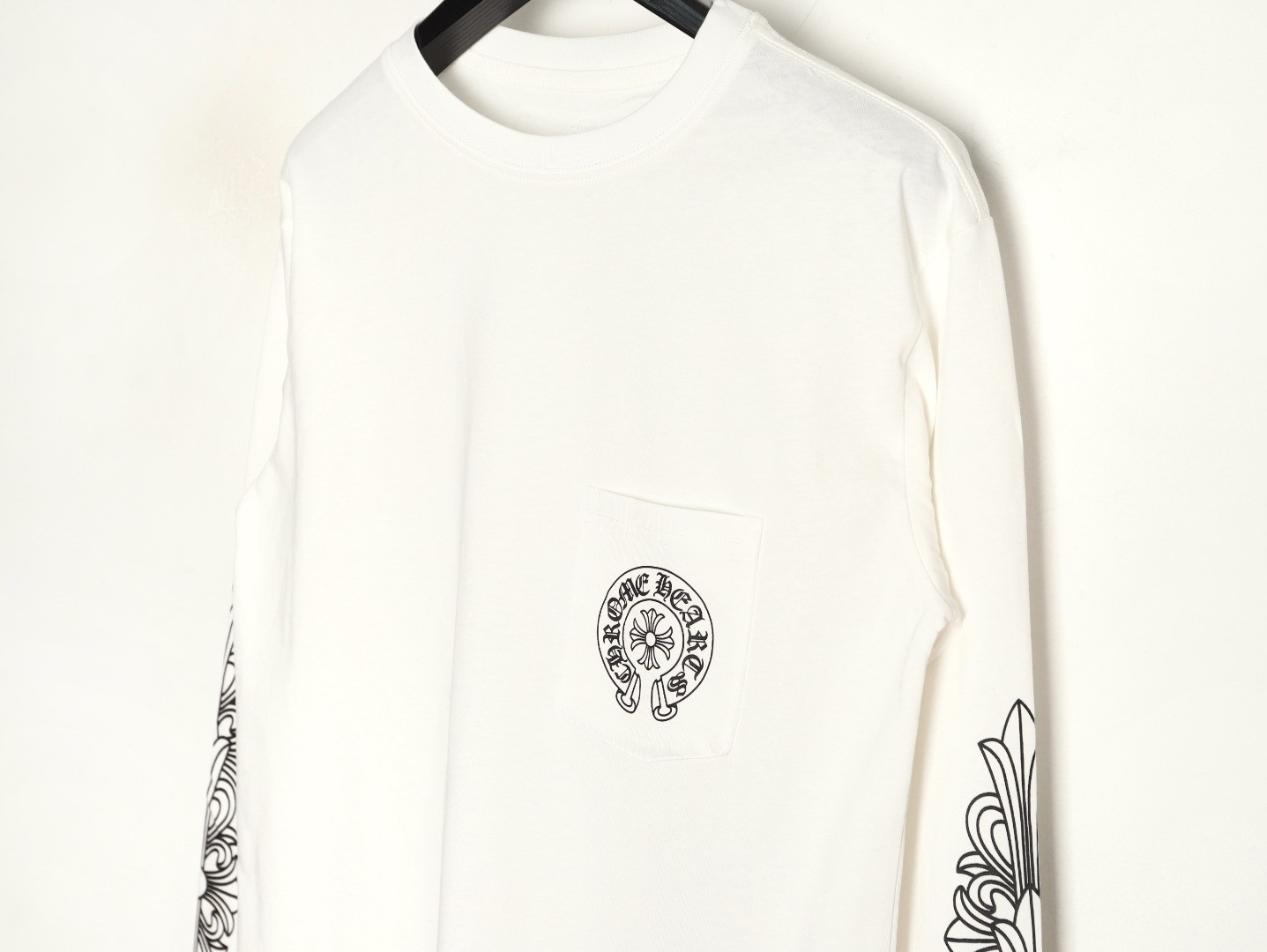 Ch**me He**ts 25fw long-sleeved t-shirt