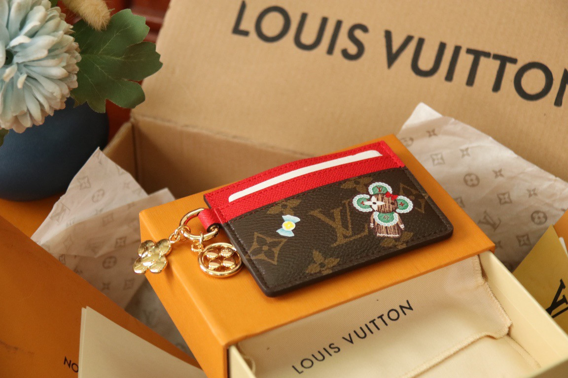 LV Charms Card Holder M12215