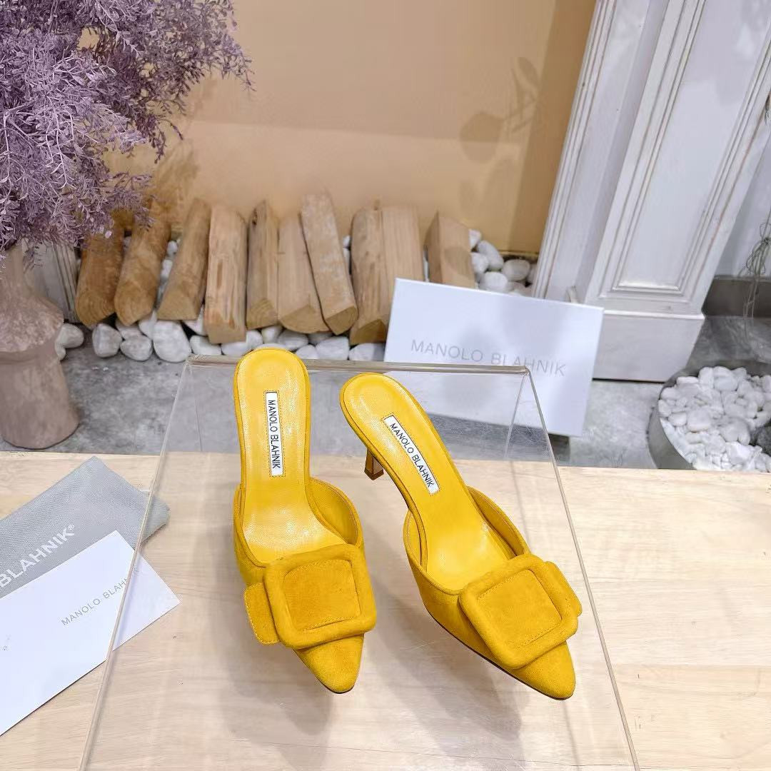 UA Manolo Blahnik Mules 7.5cm