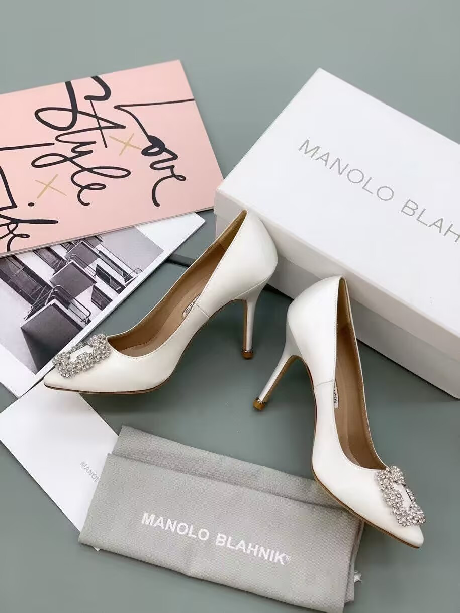 UA Manolo Blahnik Hangisi Jewel Buckle Pumps