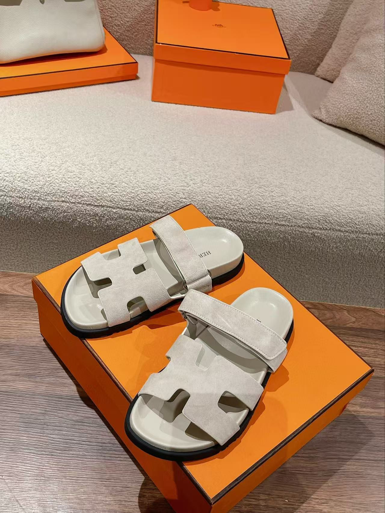 UA Hermès Chypre Sandal