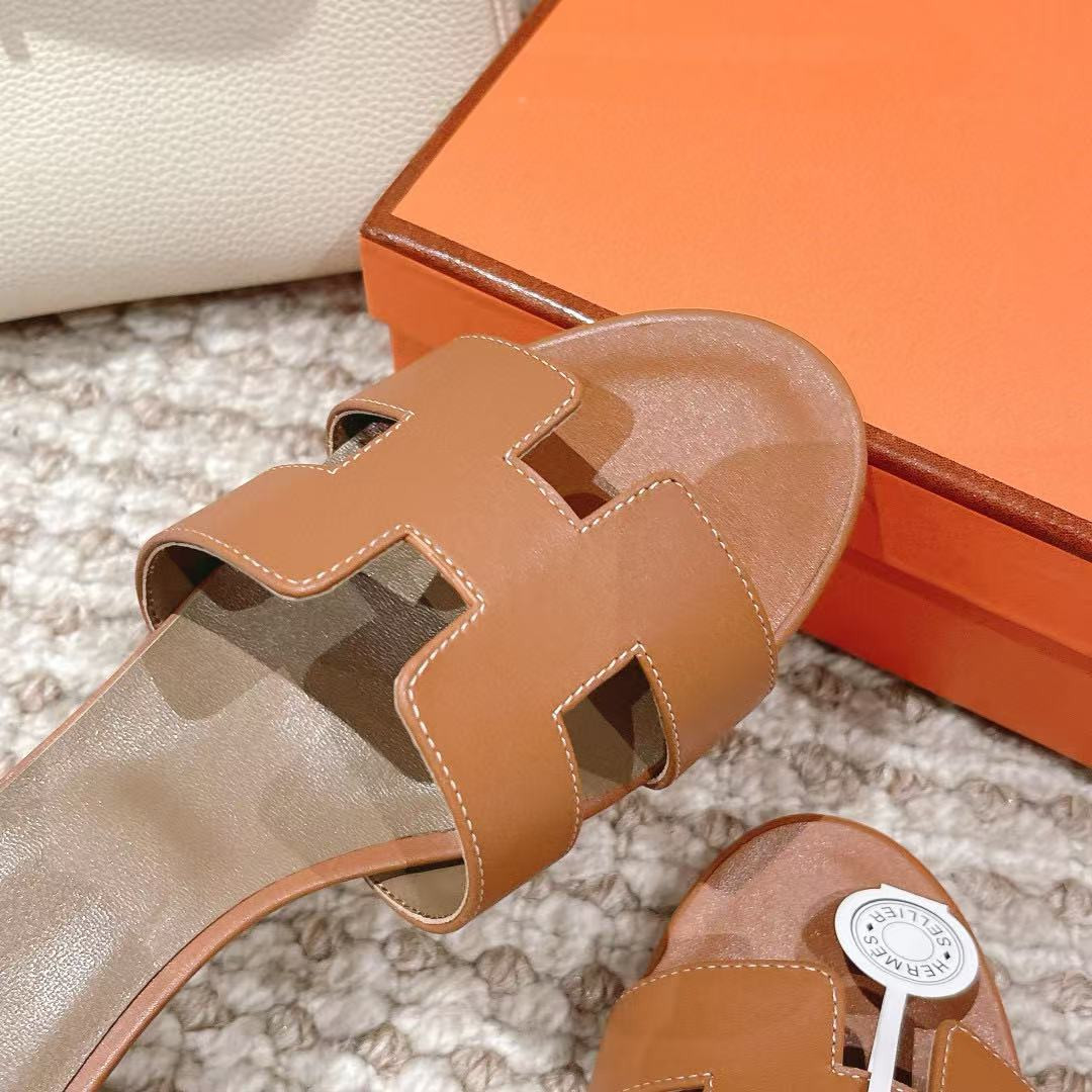 UA Hermès Oasis Sandal