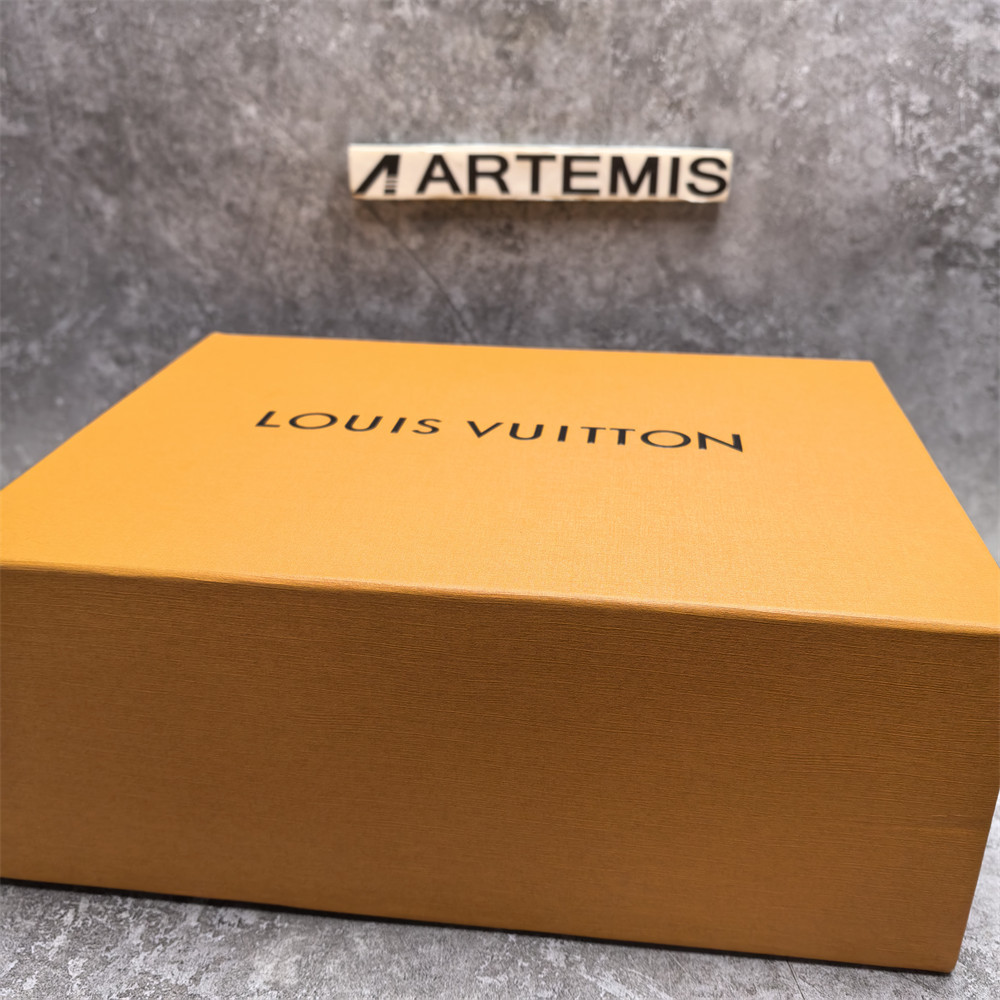 UA LV Trainer Sneaker