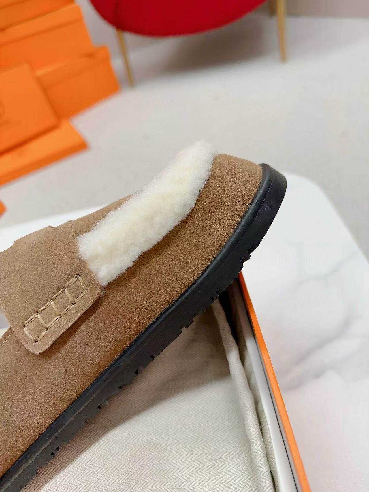 UA Hermès Chypre sandal