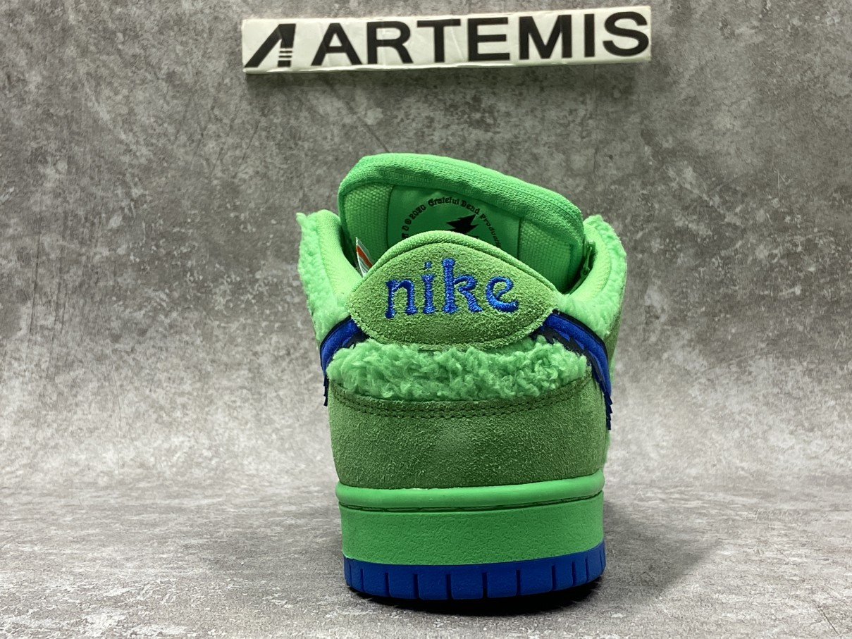 Grateful Dead x Nike SB Dunk Low Green Bear