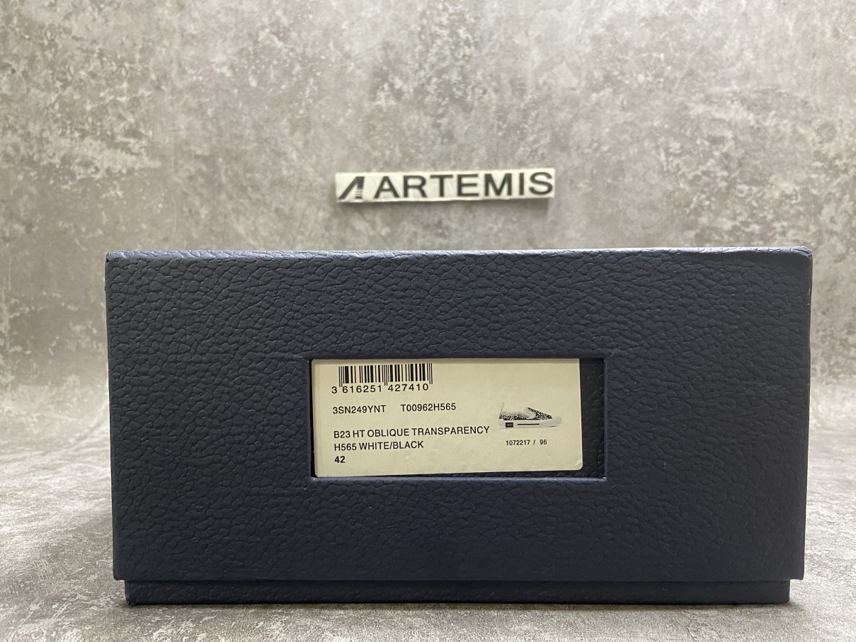 D*or and shawn b23 slip on black white embroidery