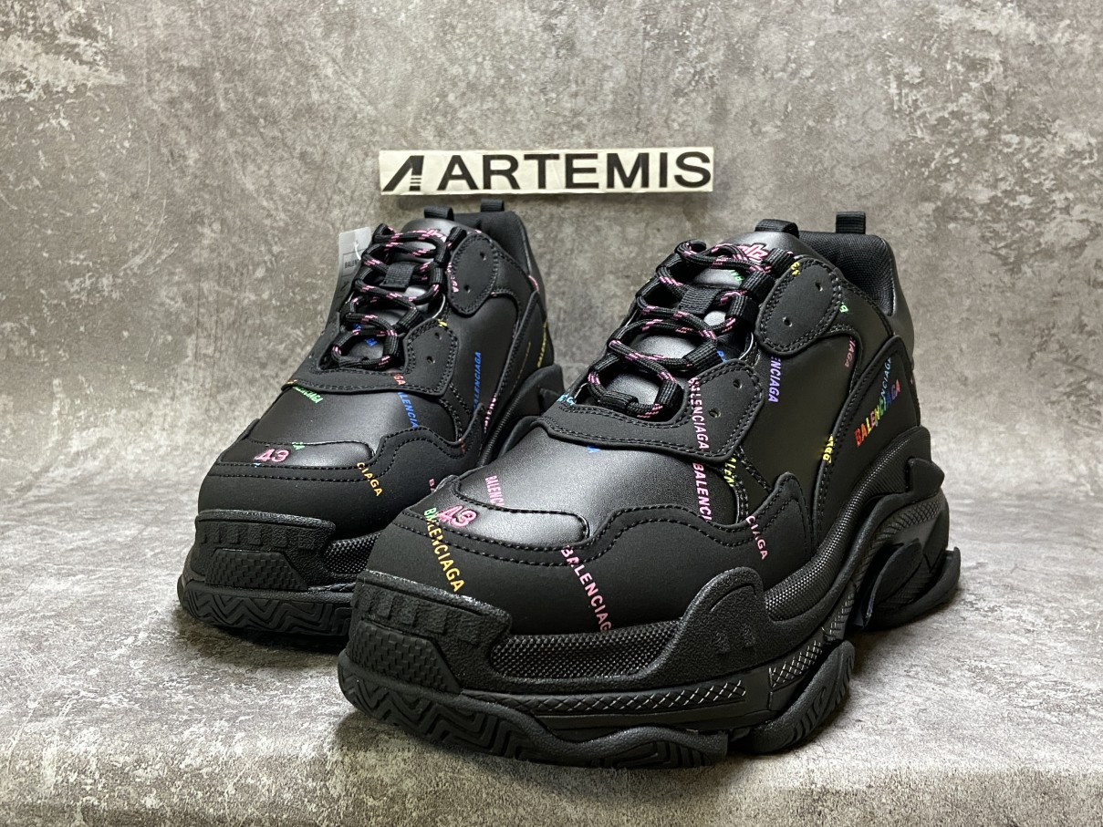 Balenciga Triple S Allover Logo