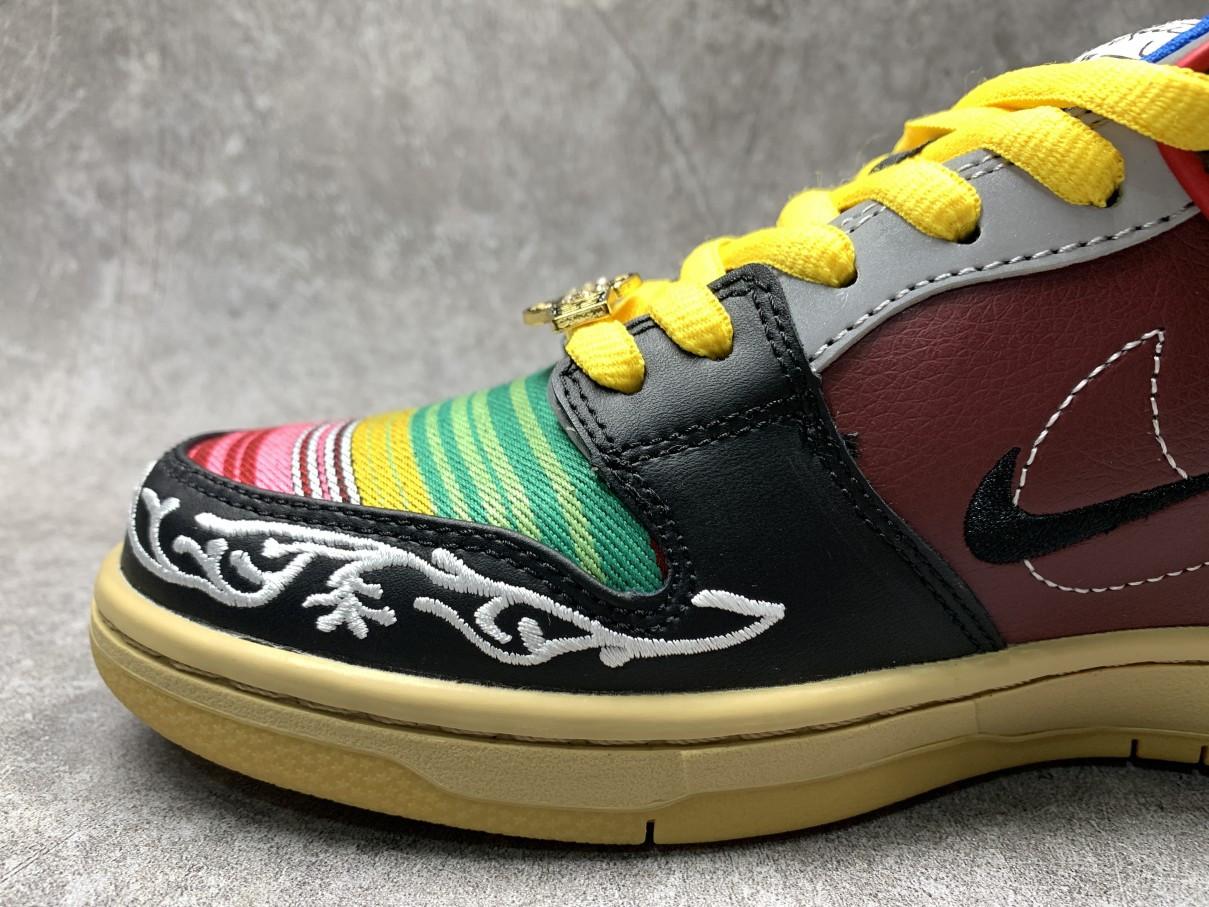 Nike SB Dunk Low What The Paul