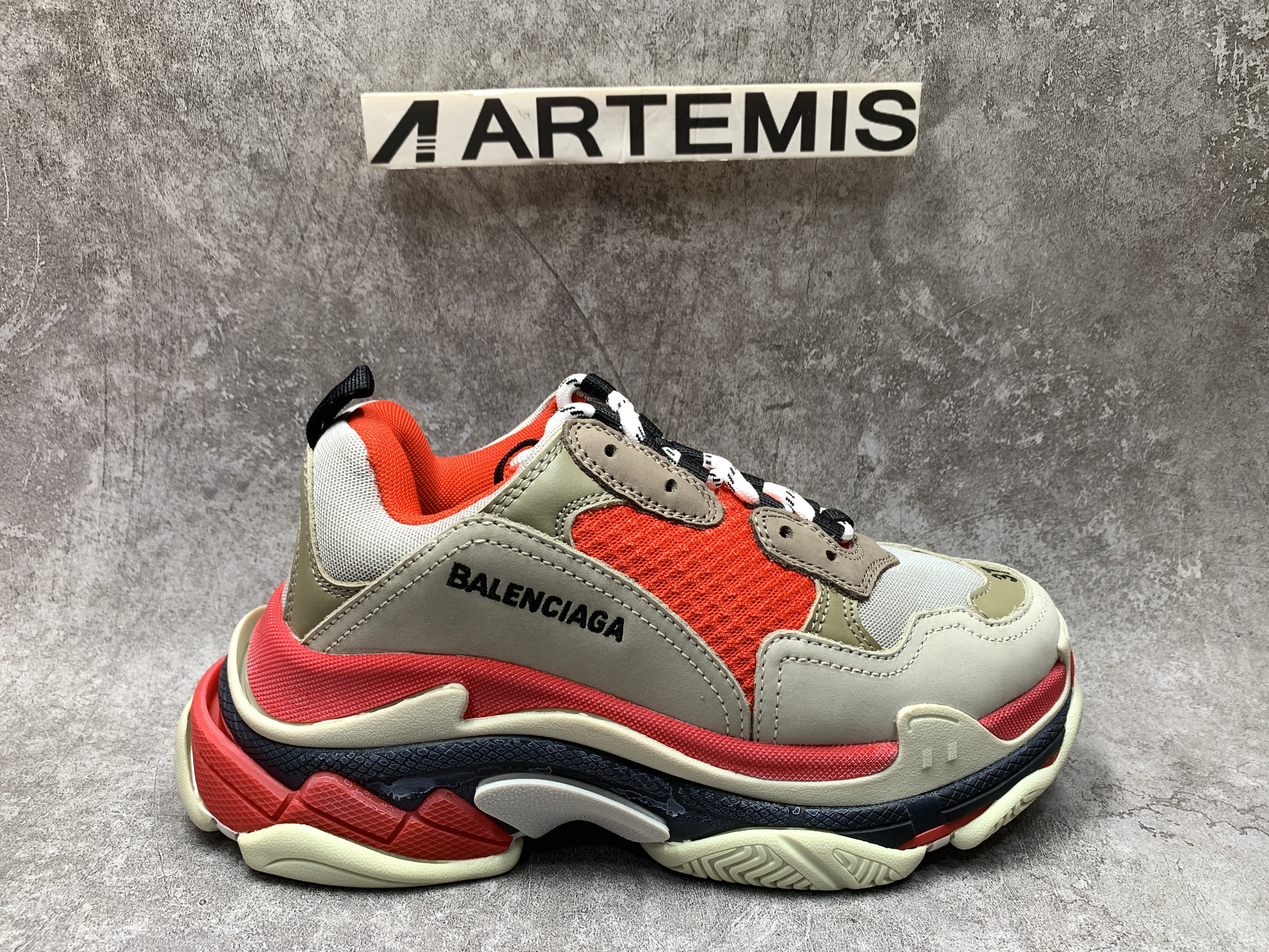 Balenciga Triple S Sneaker 