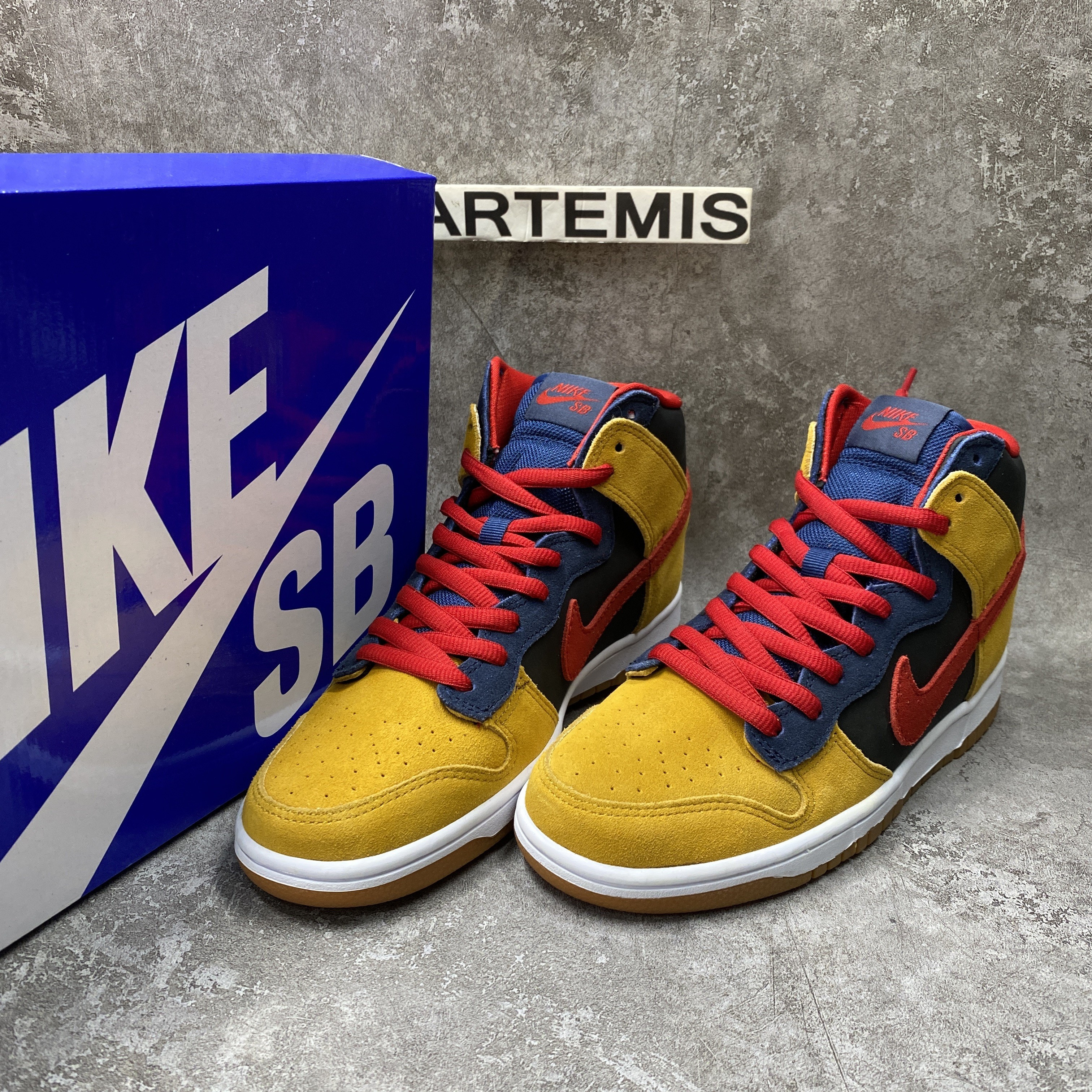 Nike Dunk SB High Reese Forbes