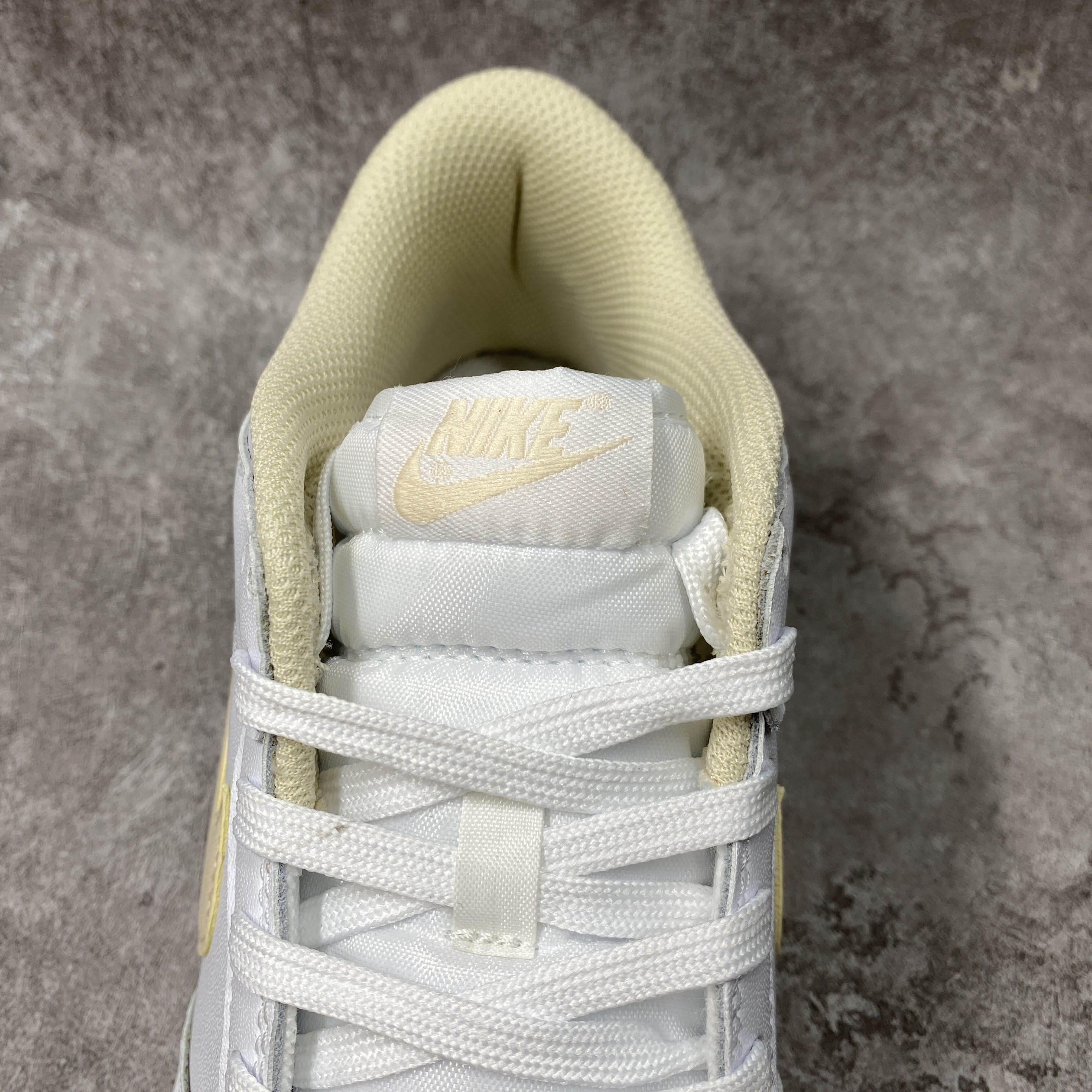 Nike Dunk Low Pearl White