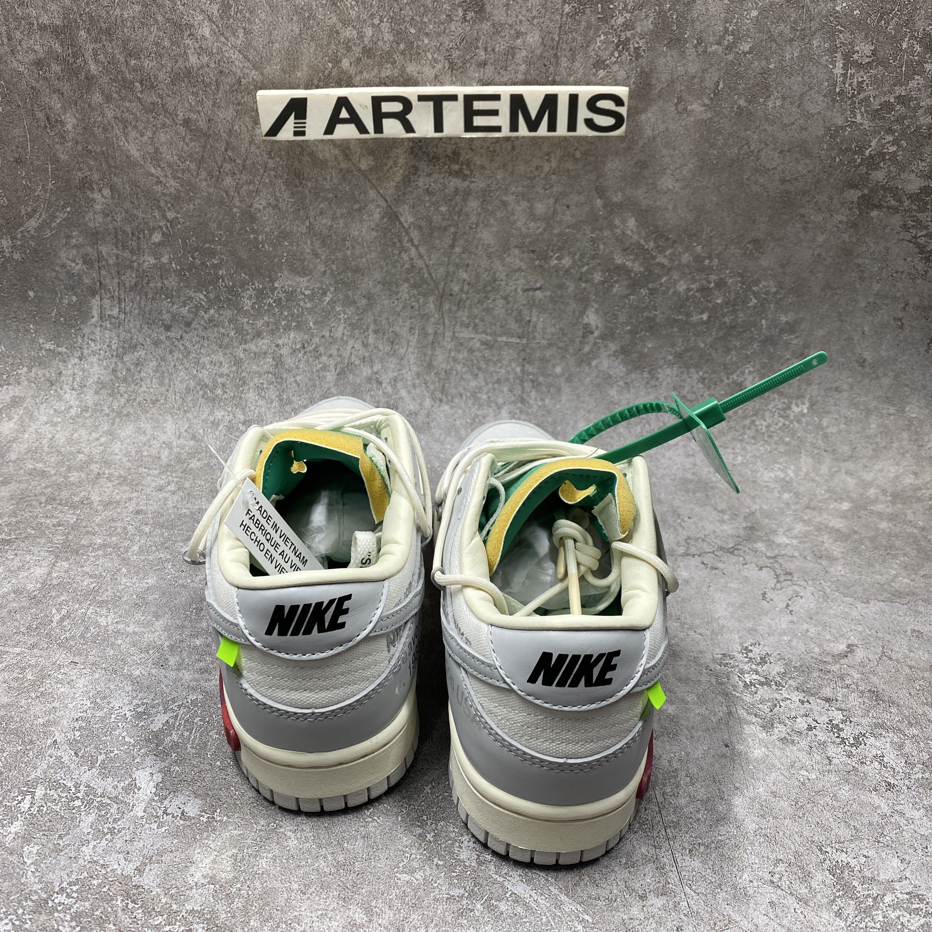 Nike Dunk Low Off-White Lot 25
