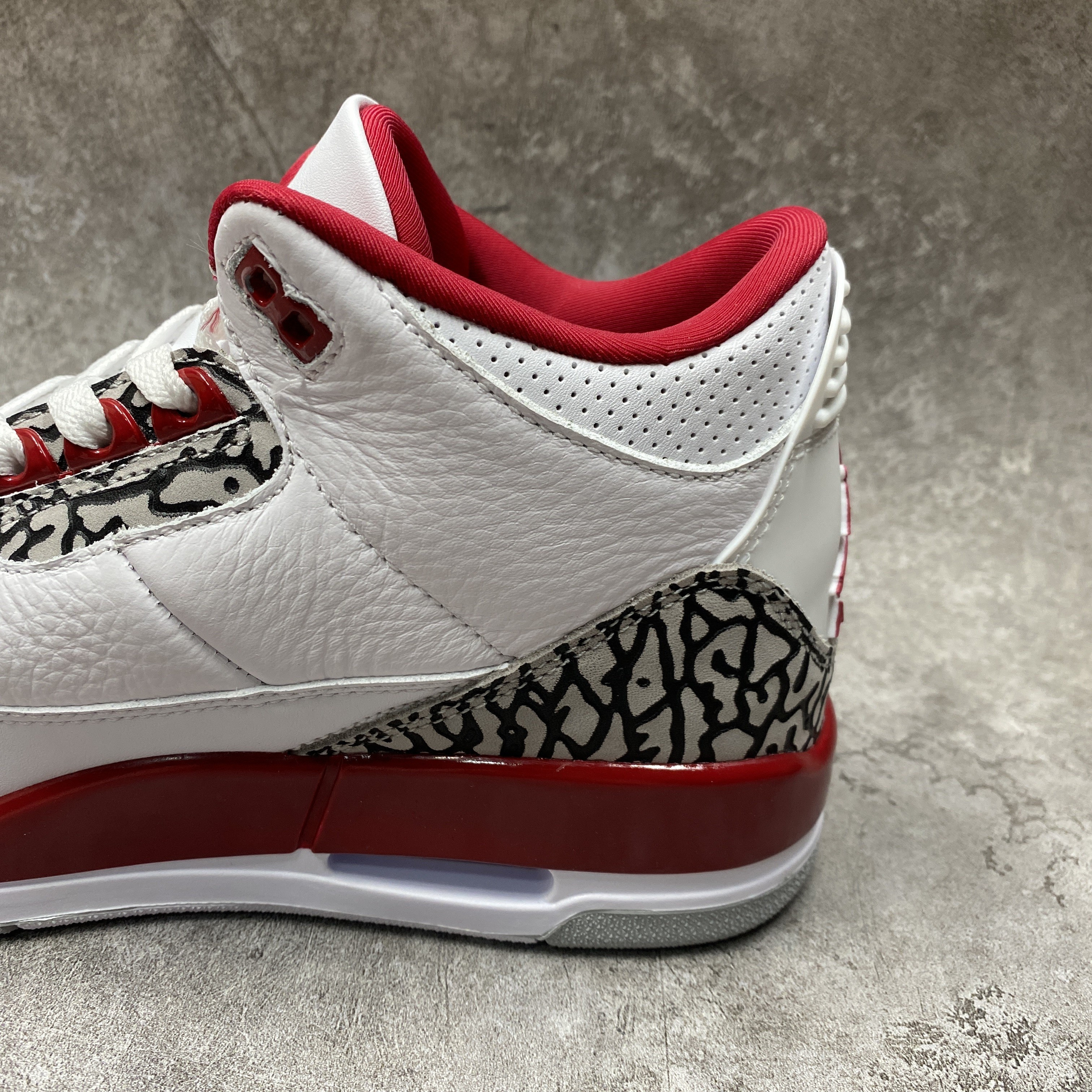 Air Jordan 3 Retro Cardinal Red