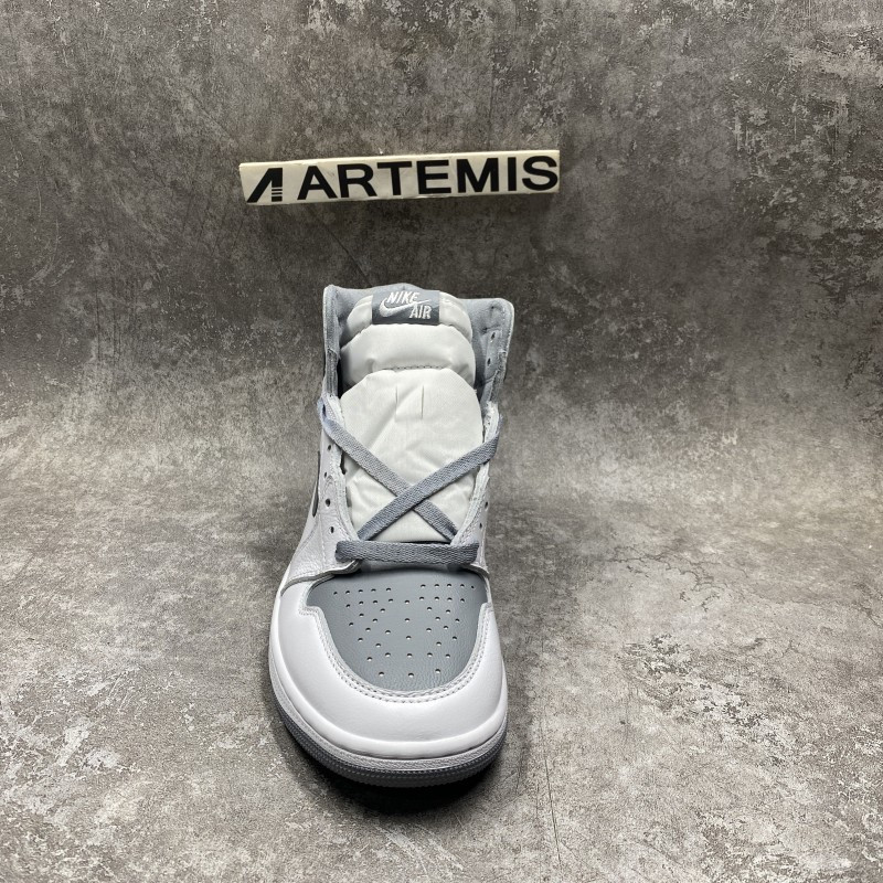 Air Jordan 1 Retro High OG Stealth