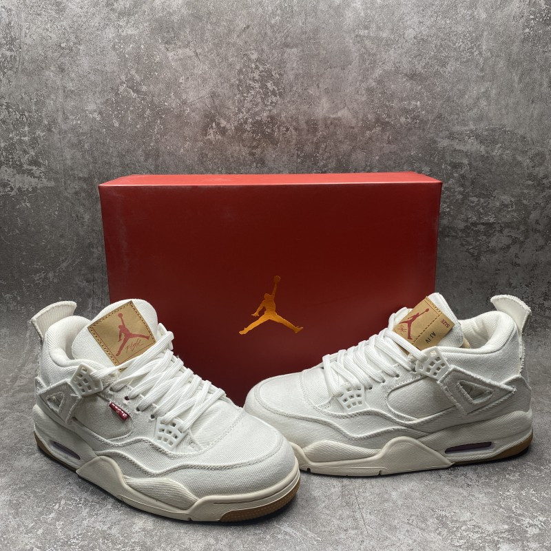 Air Jordan 4 Retro Levi