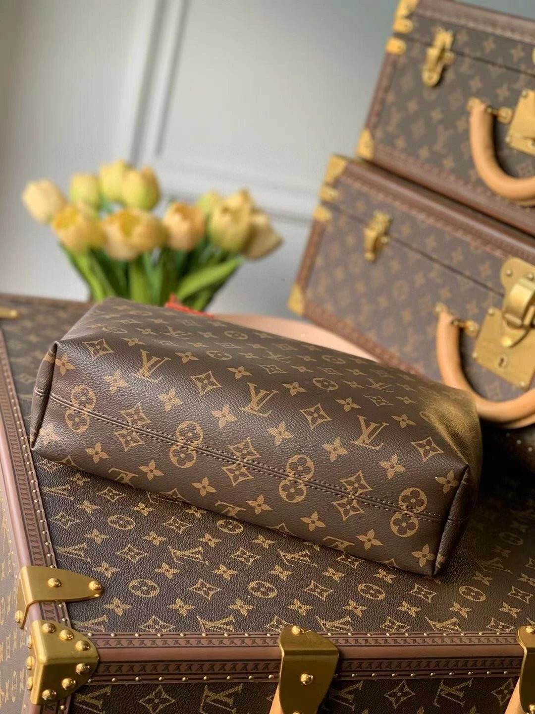 LV GRACEFUL PM M43701
