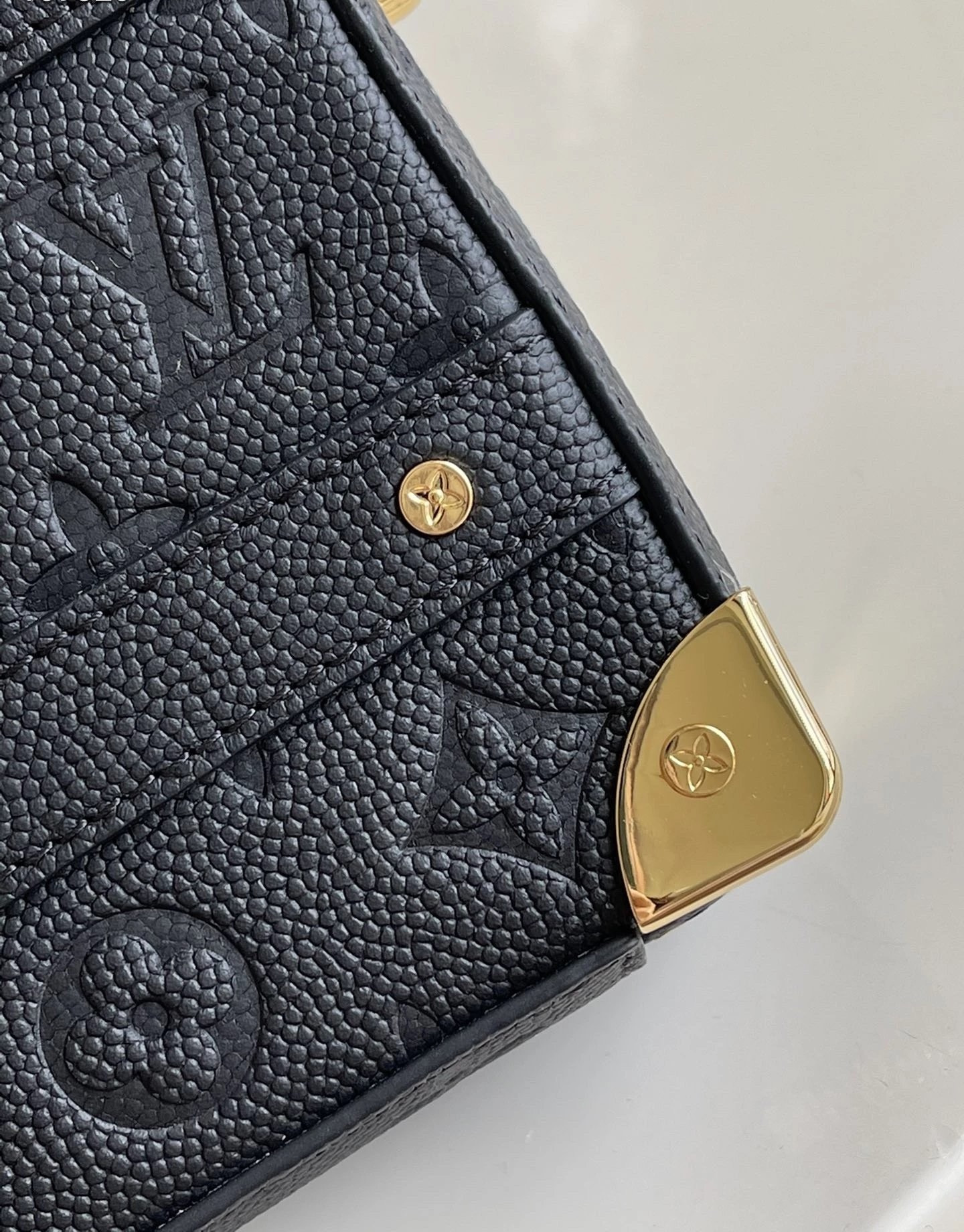 LVXNBA HANDLE TRUNK M57971