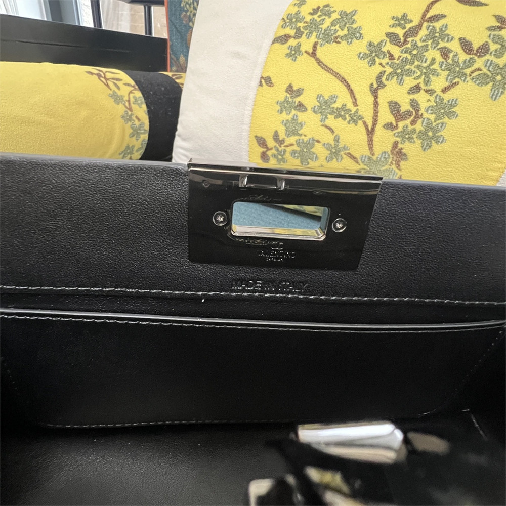 VALENTINO GARAVANI ROCKSTUD PADDED NAPPA HANDBAG BLACK