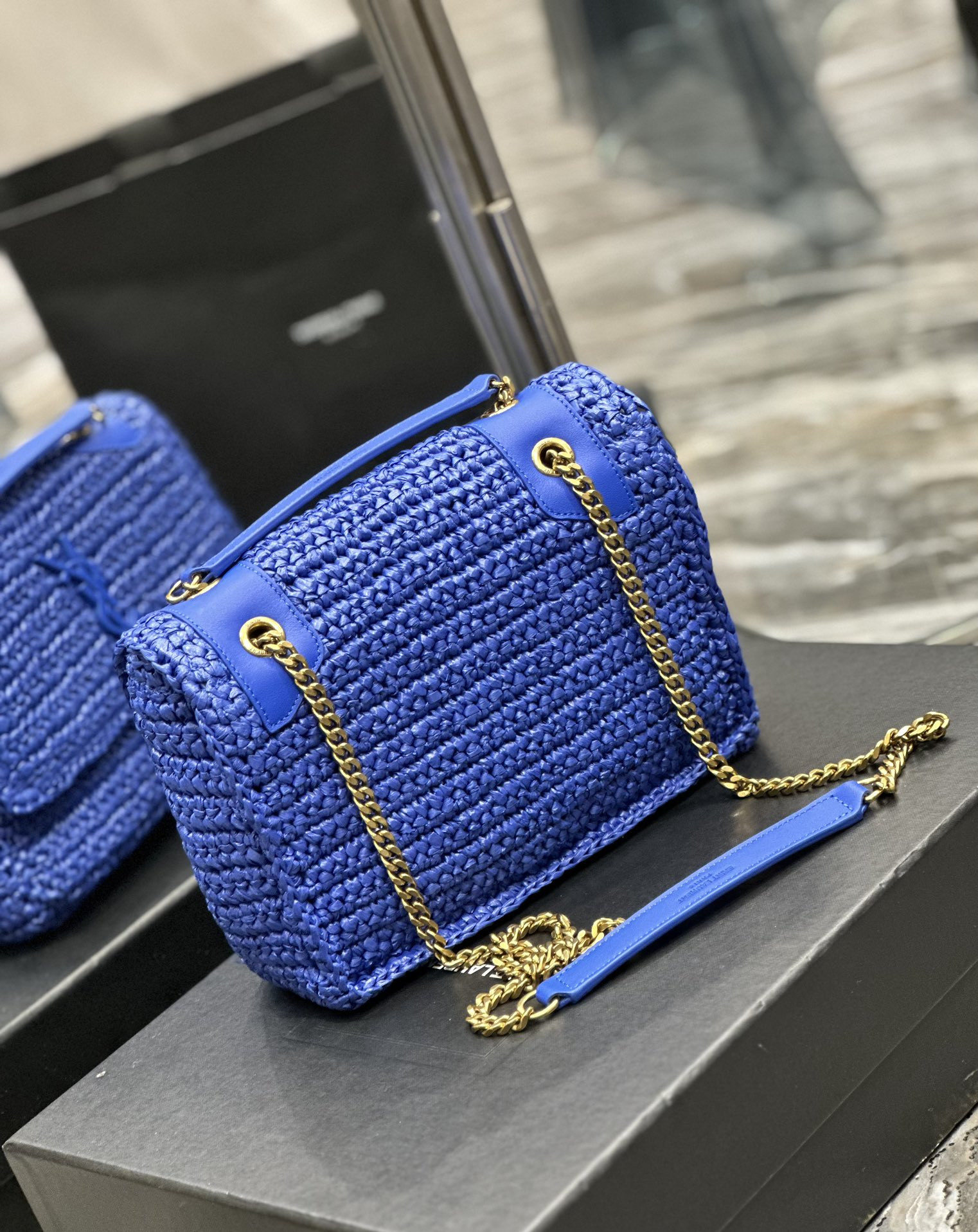 Y*L niki chain bag in raffia and leather blue 22×16.5×12 cm