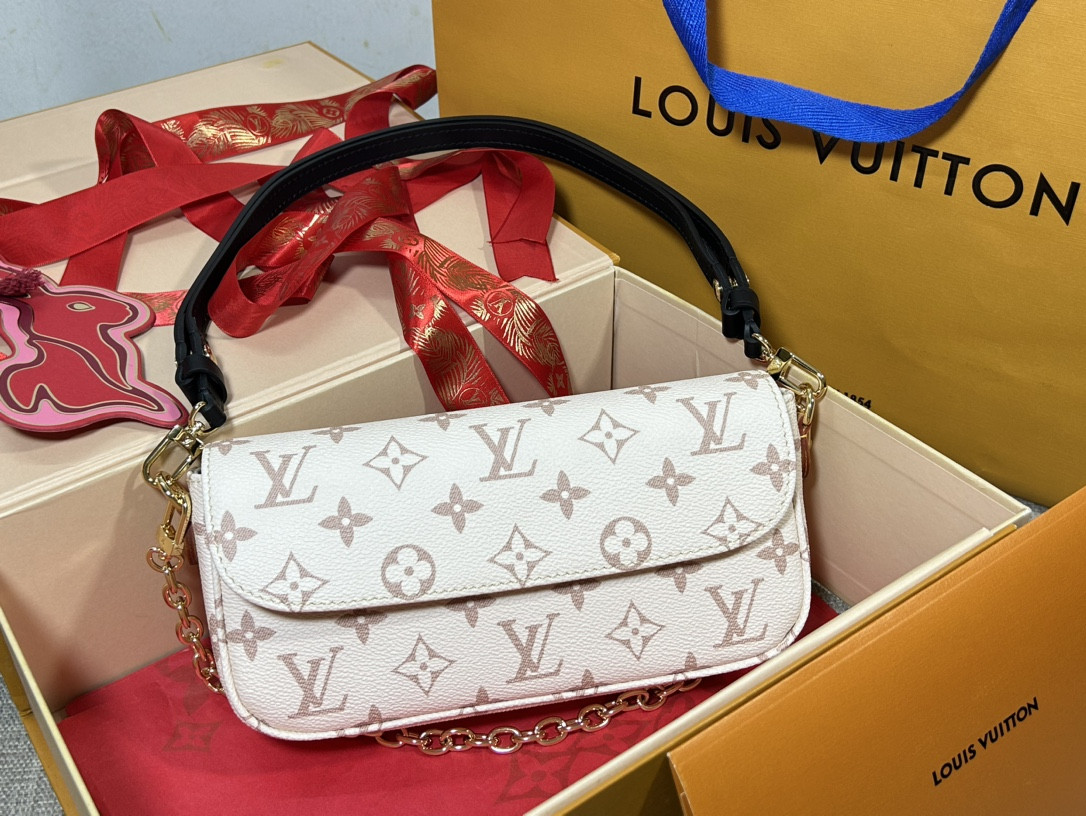 LV M83091 Wallet on Chain Ivy 9.3 x 4.7 x 1.7 inches