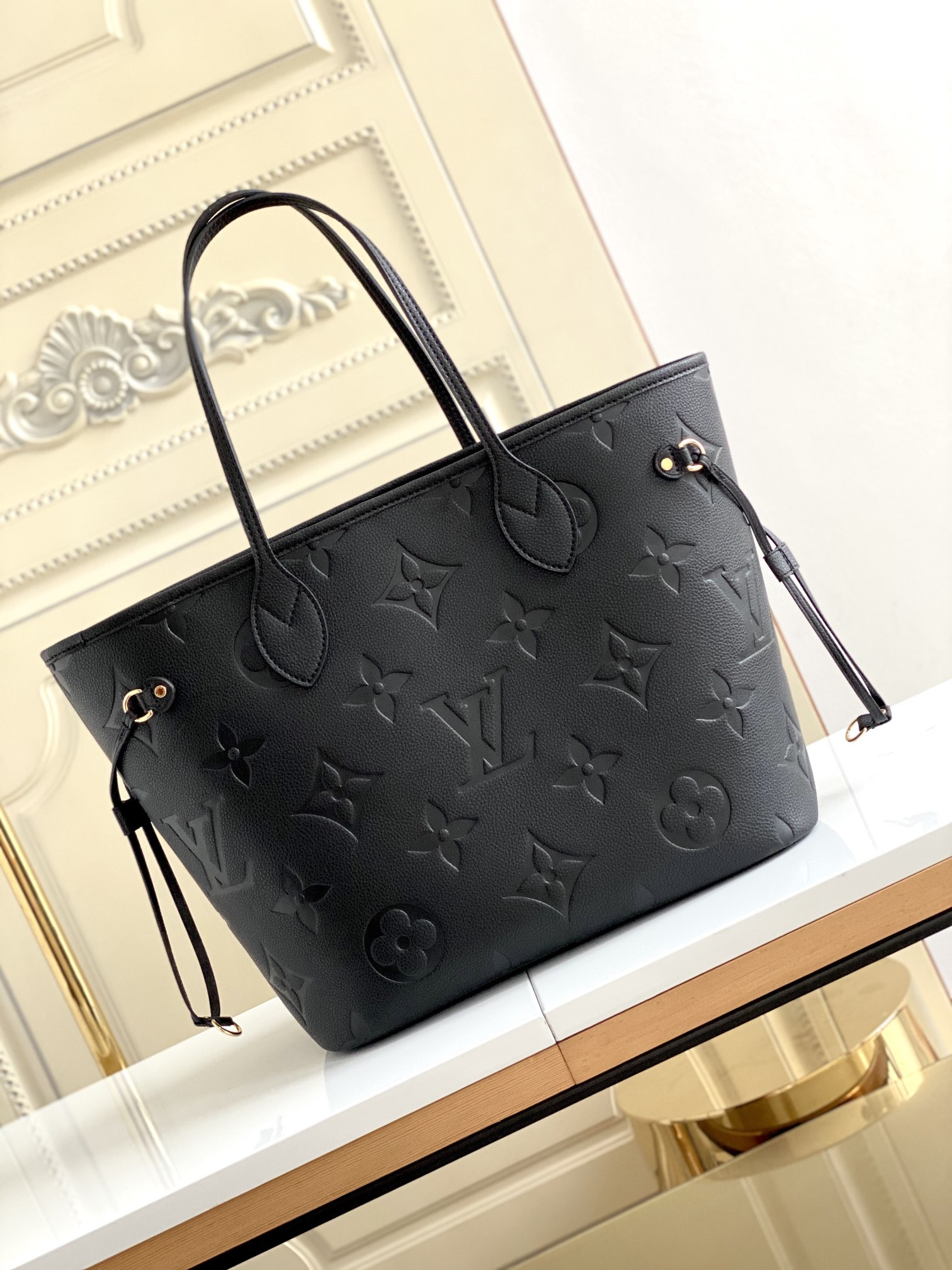LV M45685 Neverfull MM 12.6 x 11.4 x 6.7 inches Without Box