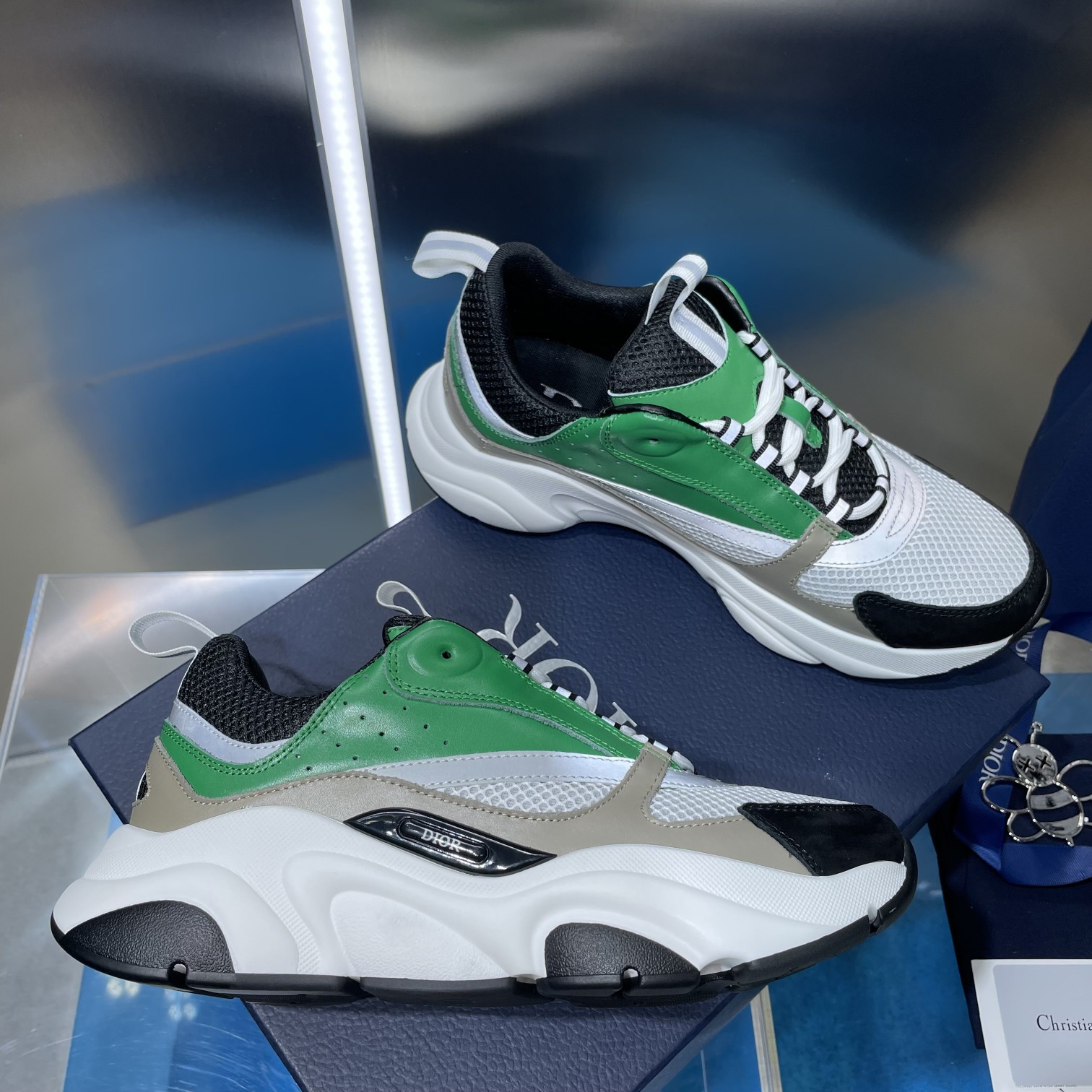 ua D*or b22 green sneaker