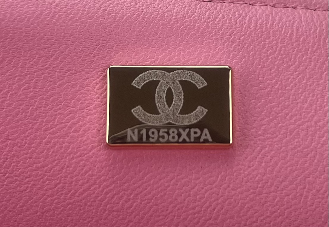 Ch*el classic 11.12 handbag tweed & gold-tone metal   6 × 9.9 × 2.5 in