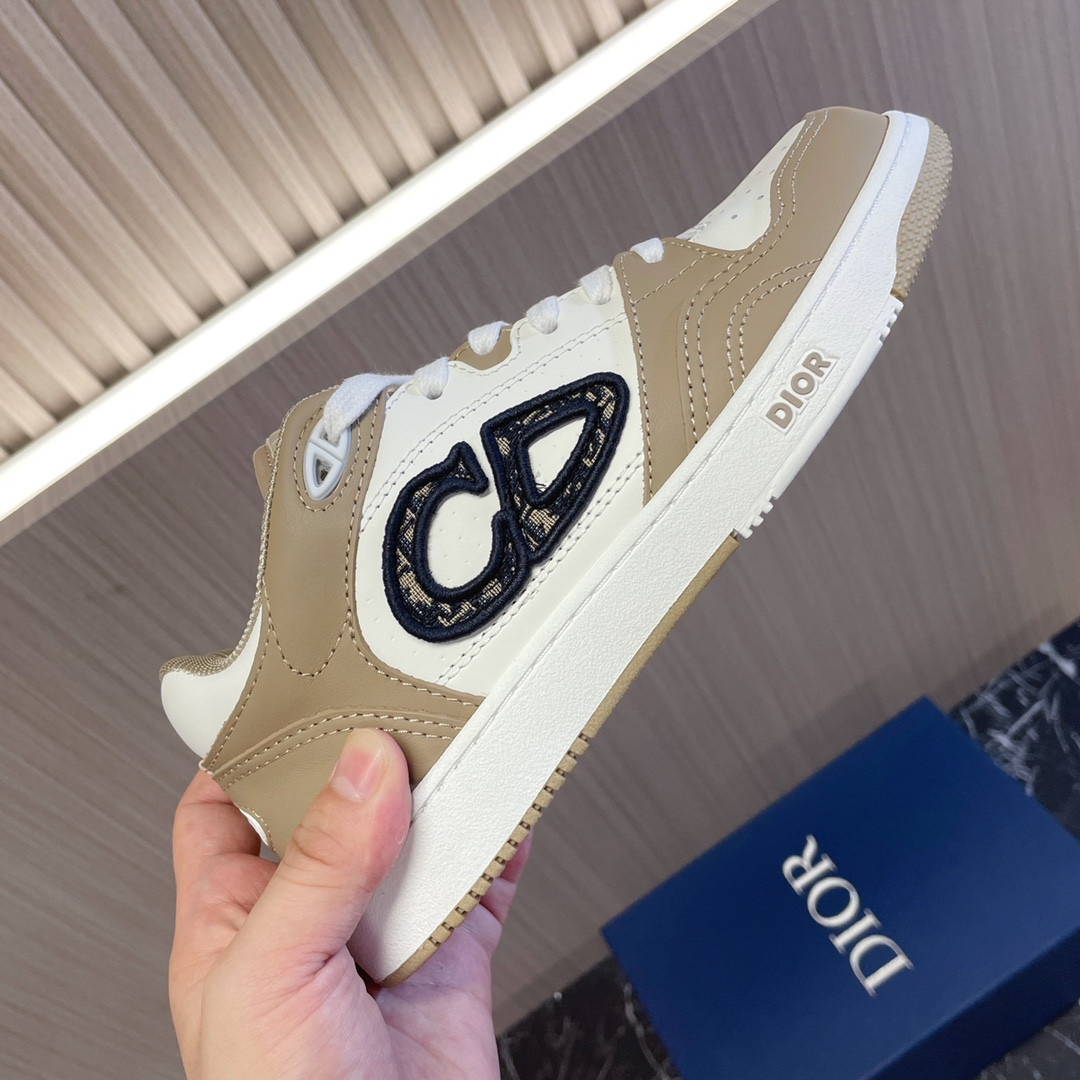 ua D*or b57 low-top sneaker beige and white