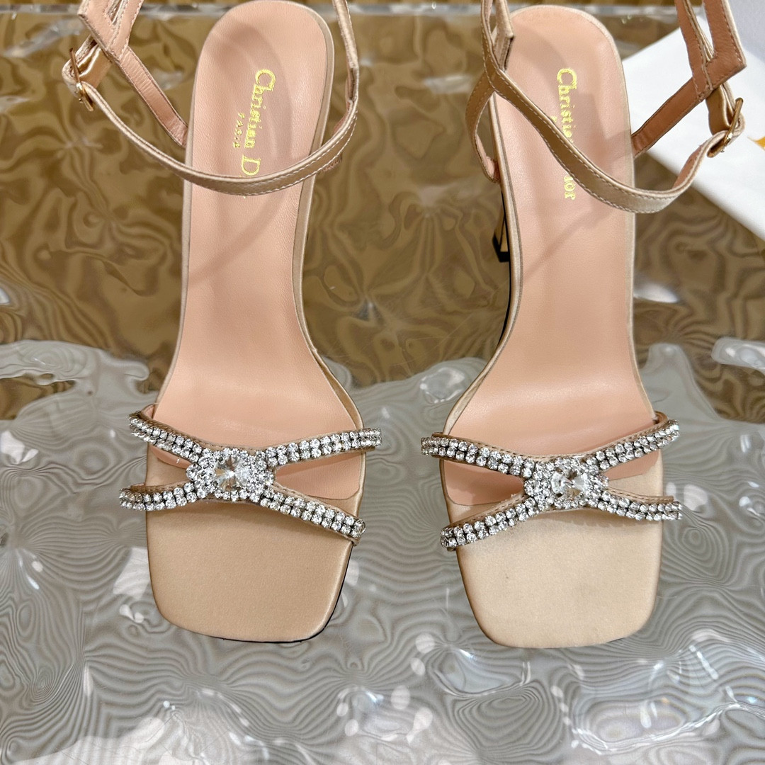 ua D*or slingback pump