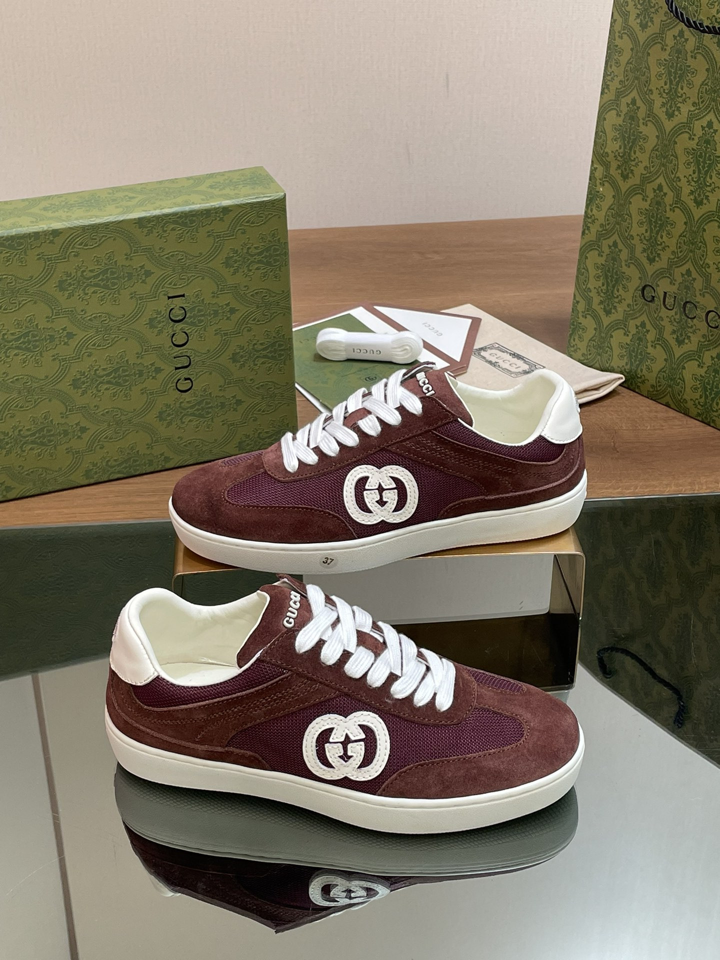 ua G*u*i interlocking g sneaker red