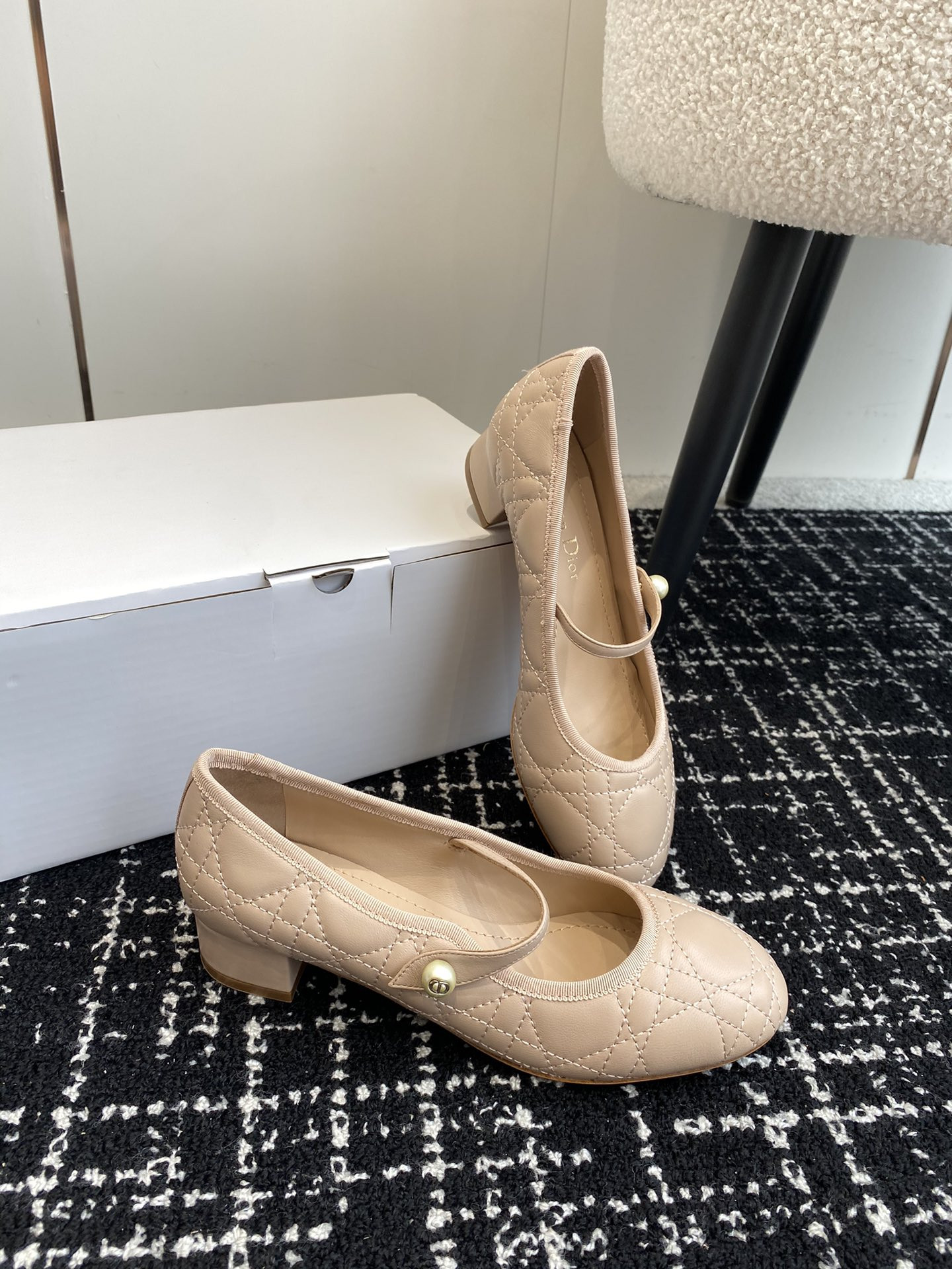 ua D*or ballet pump nude
