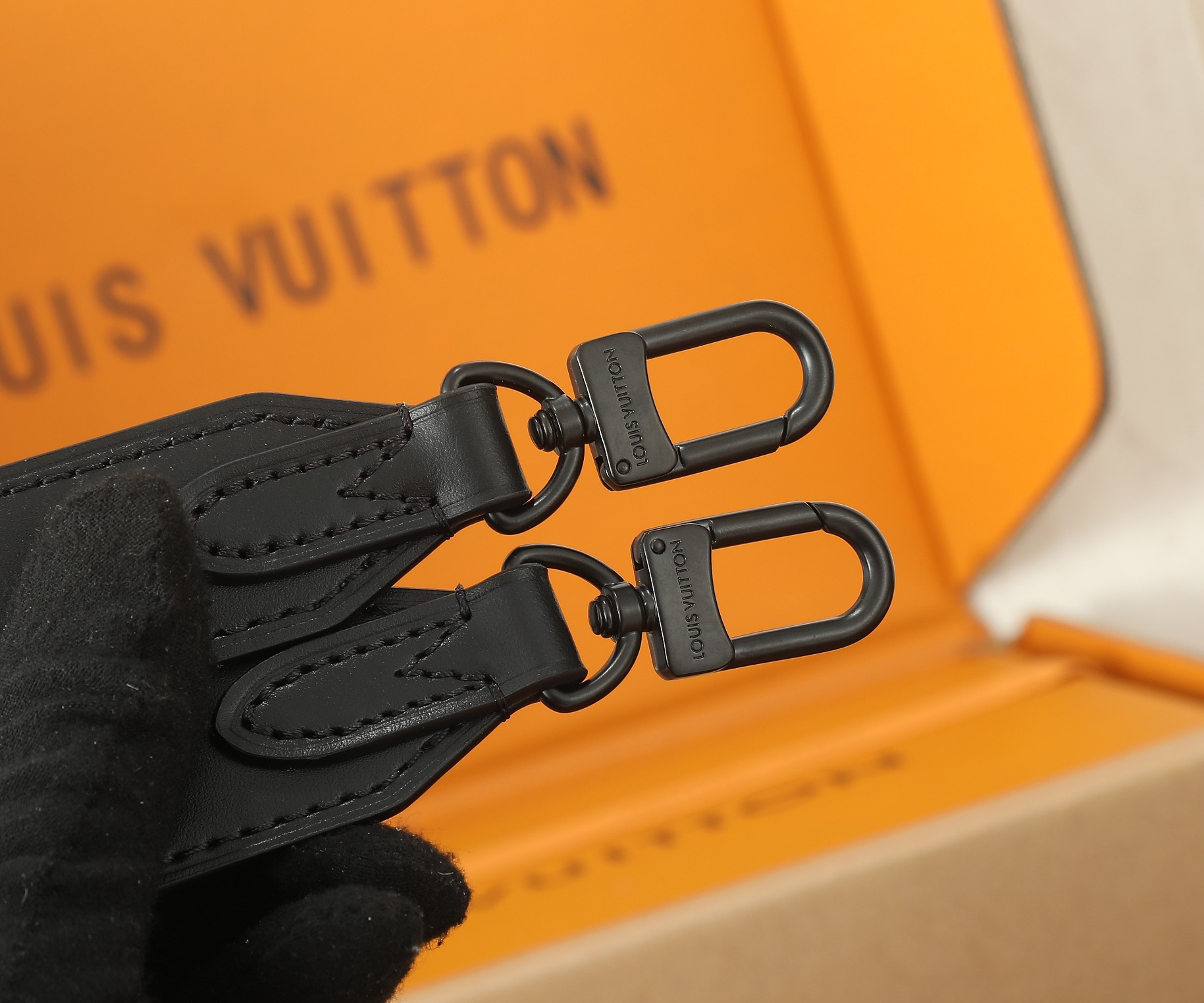 LV Montsouris Wearable Wallet M83567  8.7 x 4.7 x 2.4 in