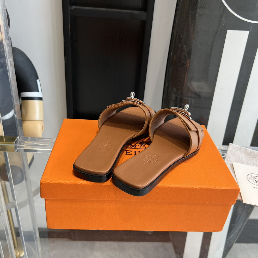 UA Hermès Giulia sandal