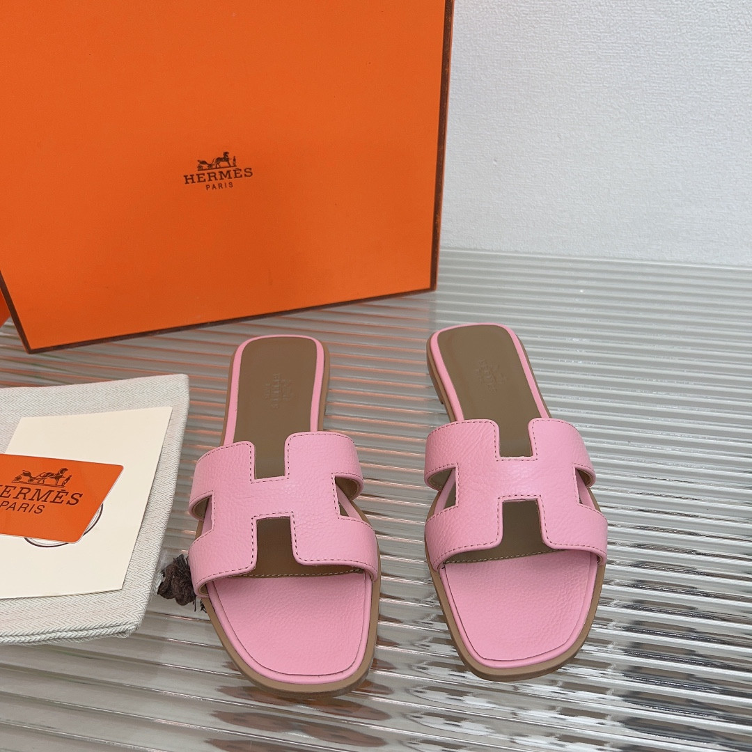 UA Hermès Oran sandal