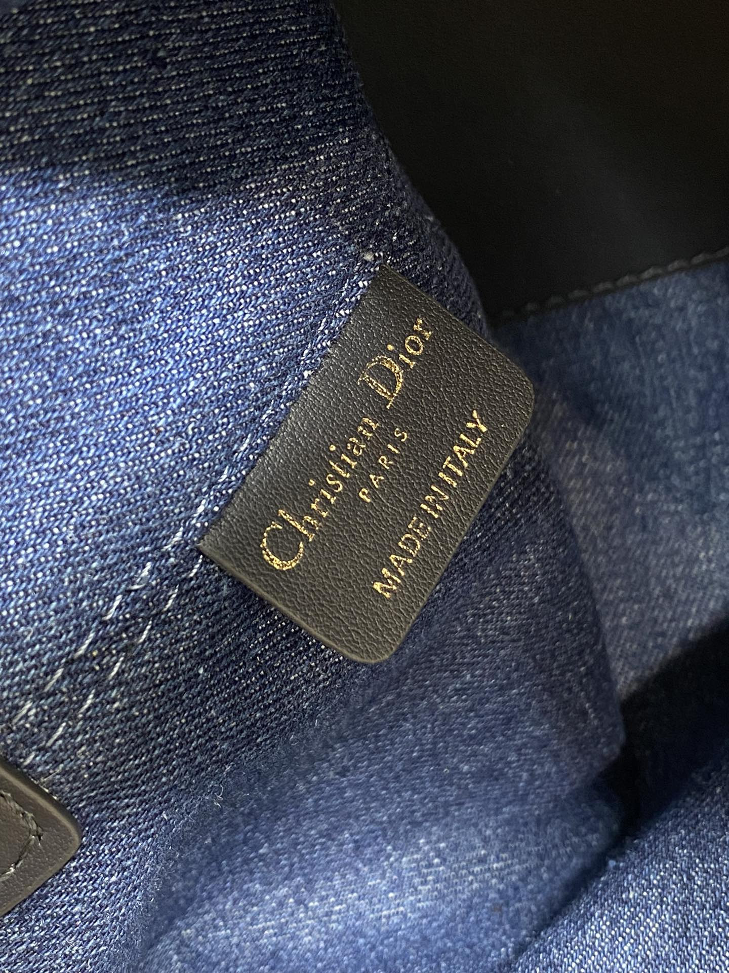 medium D*or toujours bag blue denim D*or oblique jacquard 28.5 x 21.5 x 17 cm