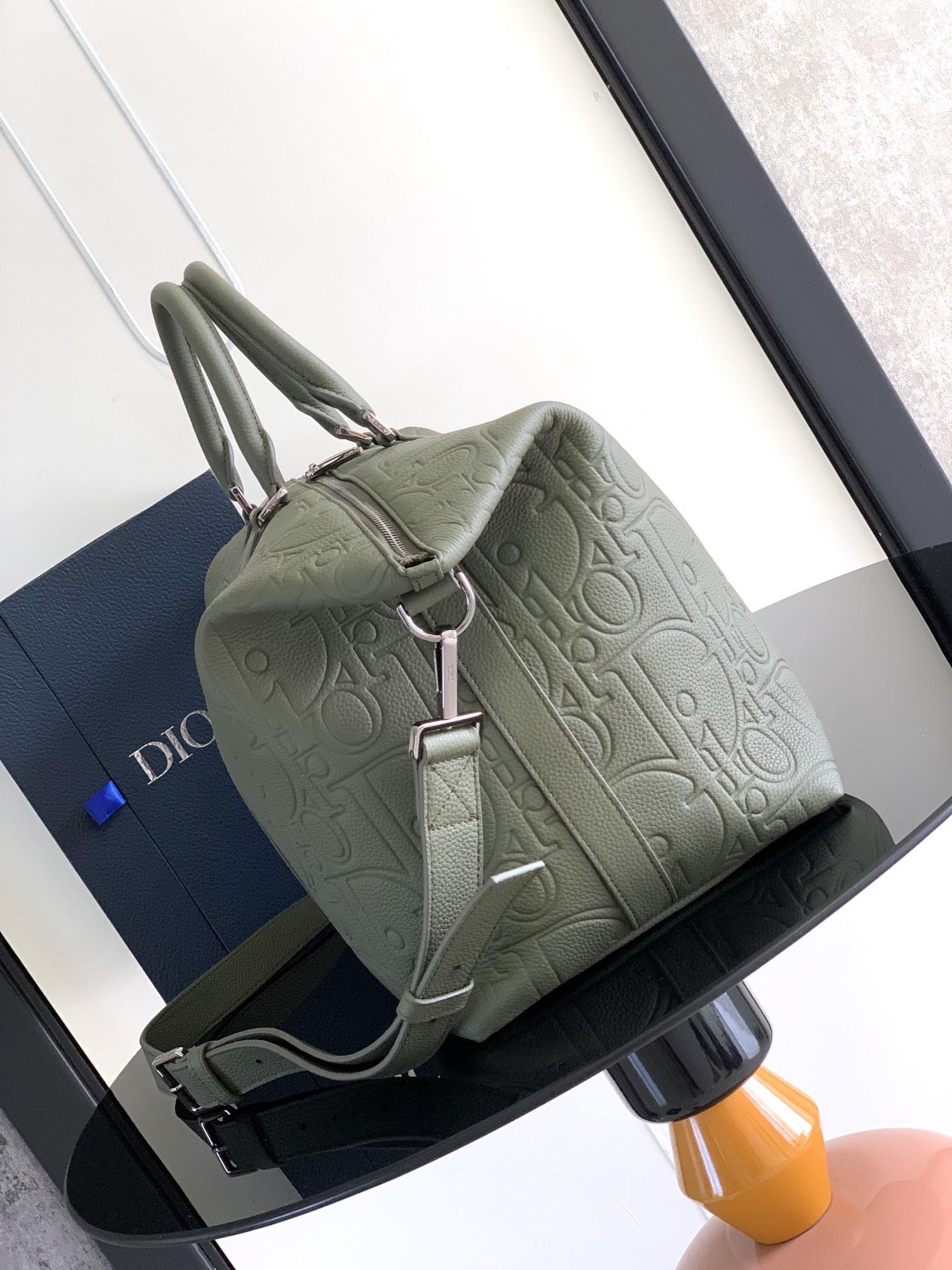 D*or weekender 40 khaki D*or gravity leather and khaki grained calfskin 57.5 x 34.5 x 22 cm