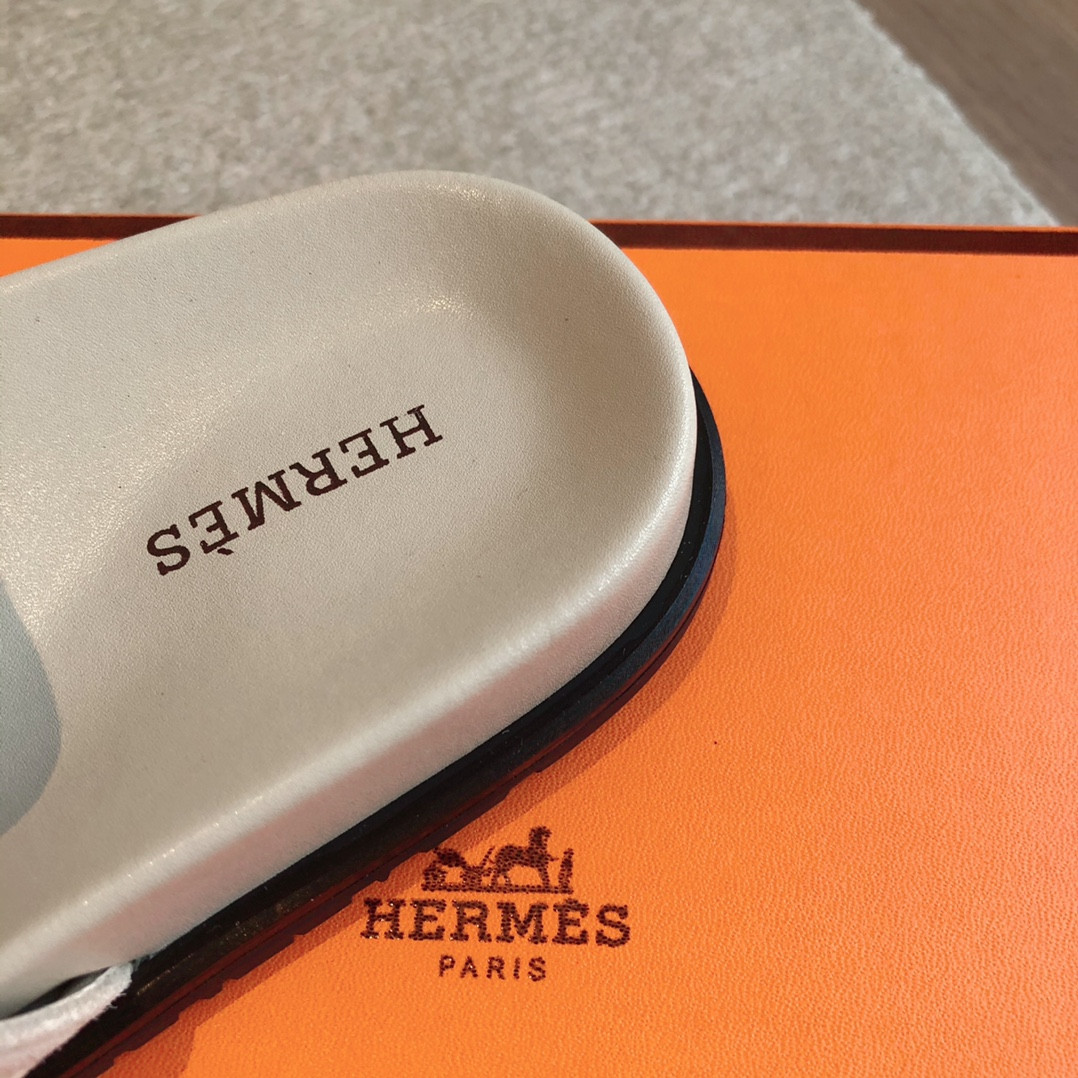 UA Hermès Empire Sandal