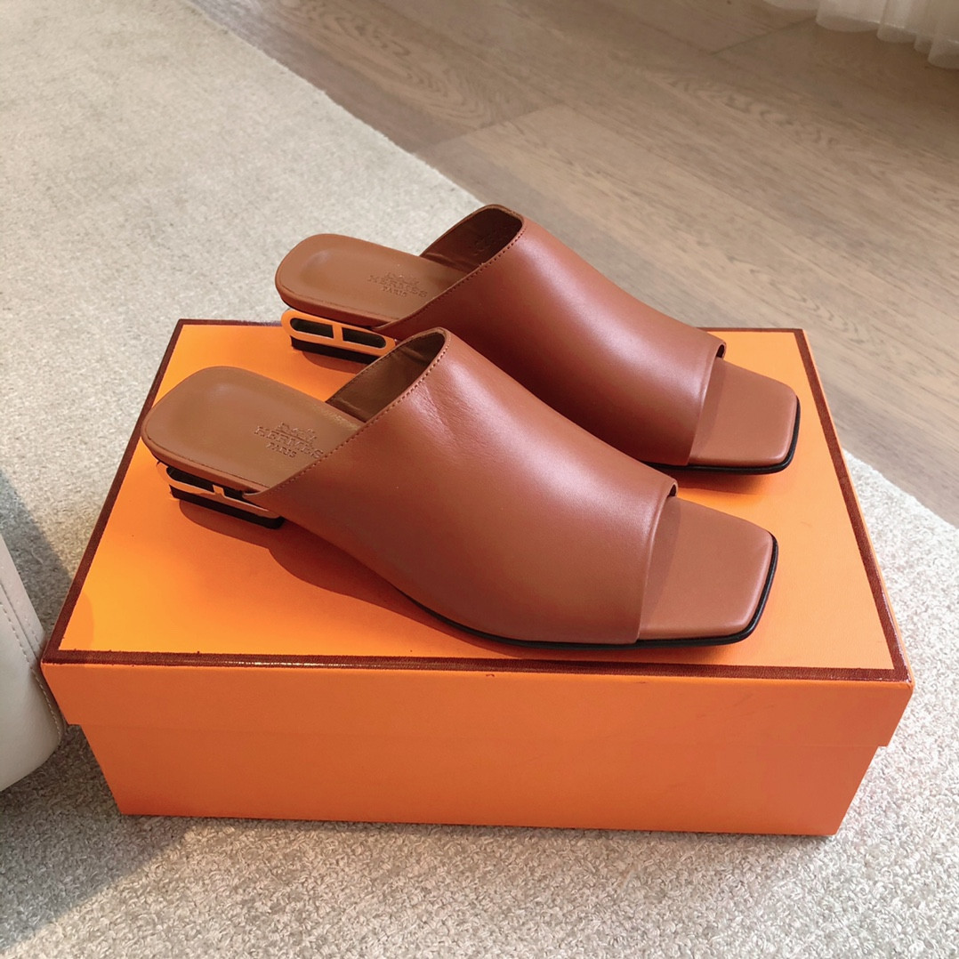 UA Hermès Sandal