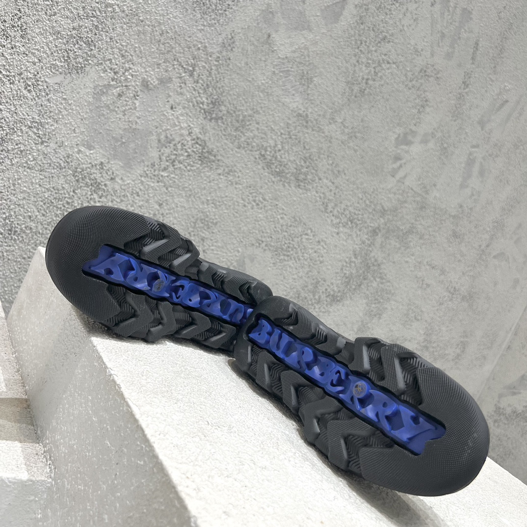 ua B**rry leather creeper chelsea boots