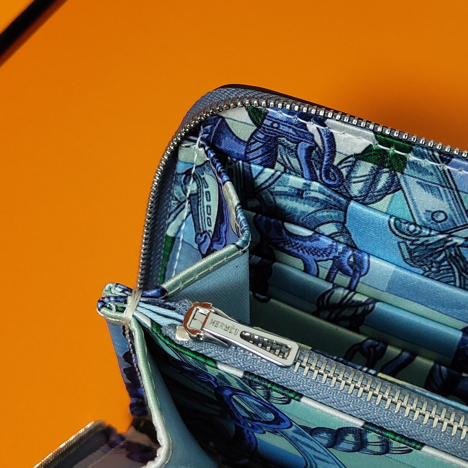 Hermès Long Wallet 20x11cm